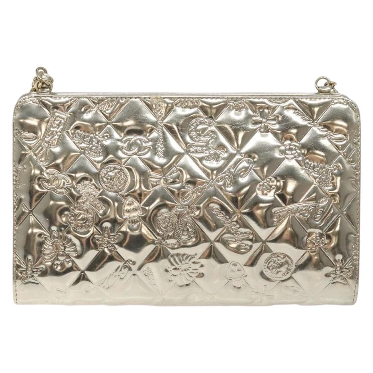 Chanel Chanel Lucky Symbols Pochette Embossed Quilted Patent Size ONE SIZE - 15 Thumbnail