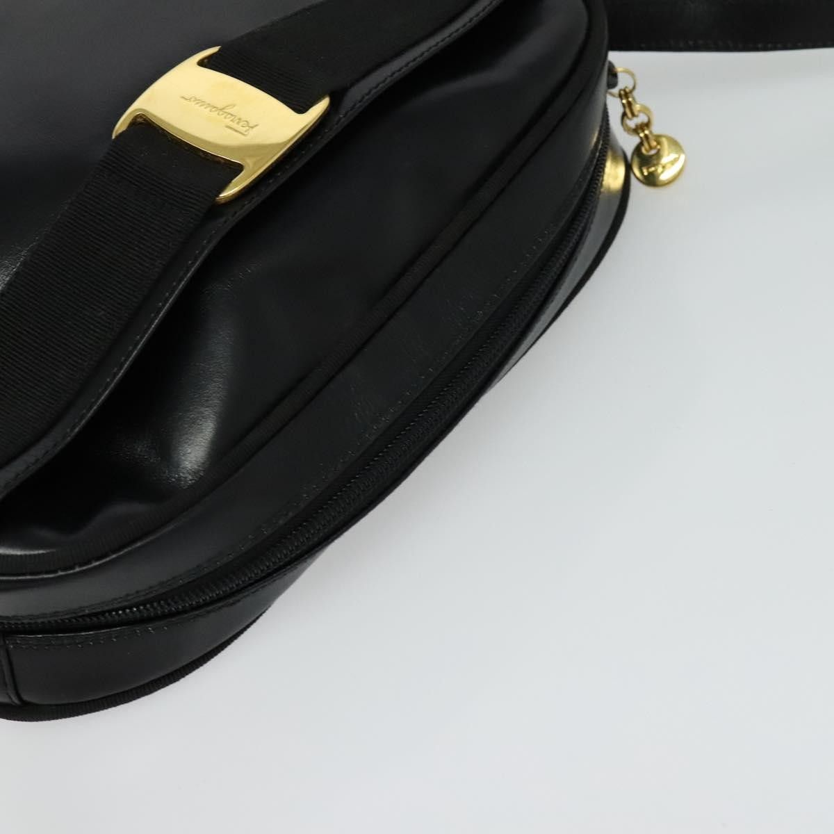 Salvatore Ferragamo Salvatore Ferragamo Vala Shoulder Bag Leather Size ONE SIZE - 14 Thumbnail