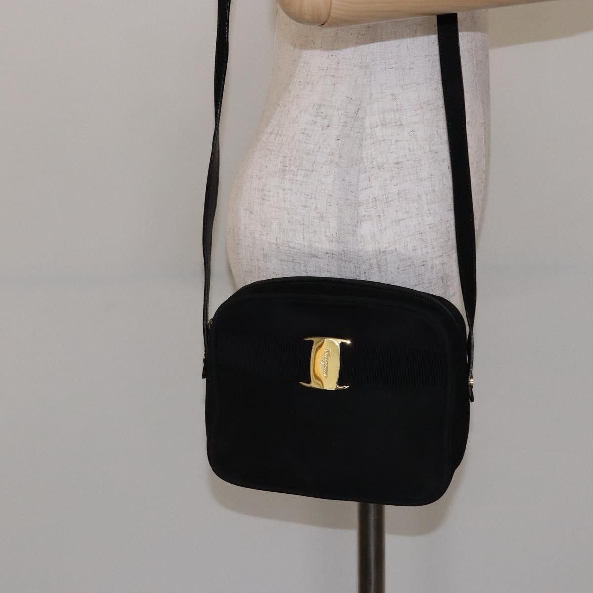 Salvatore Ferragamo Salvatore Ferragamo Vala Shoulder Bag Suede Size ONE SIZE - 13 Thumbnail