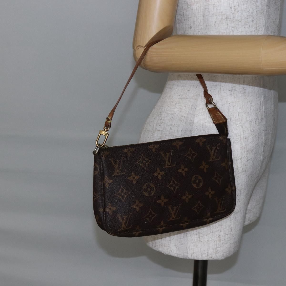 Louis Vuitton Louis Vuitton Pochette Accessoires NM Monogram Canvas Size ONE SIZE - 14 Thumbnail