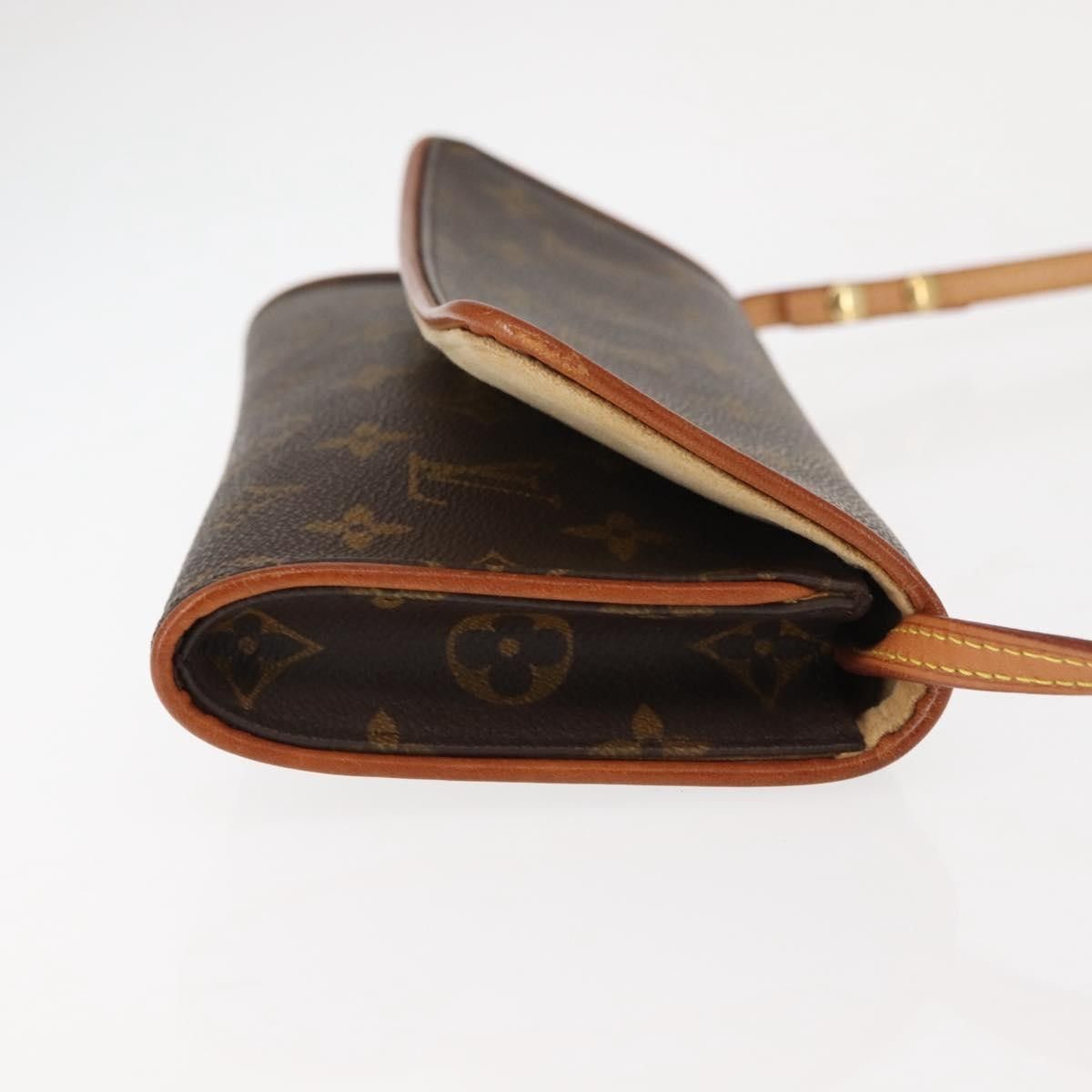 Louis Vuitton Louis Vuitton Twin Handbag Monogram Canvas Size ONE SIZE - 3 Thumbnail