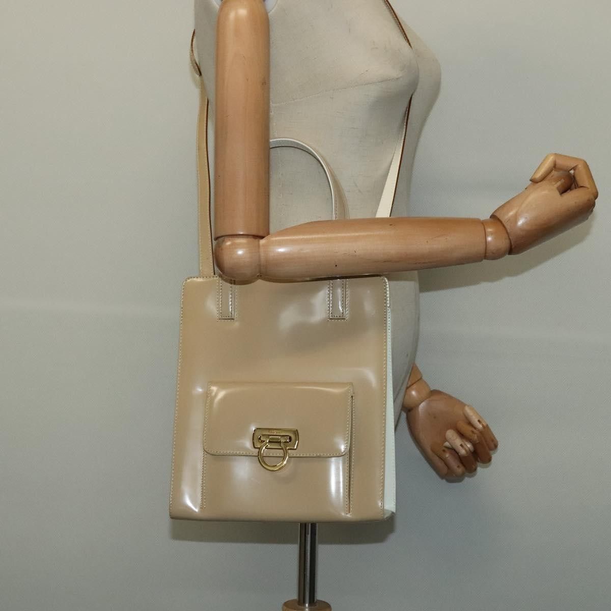 Salvatore Ferragamo Salvatore Ferragamo Gancini handbag Patent leather Size ONE SIZE - 13 Thumbnail