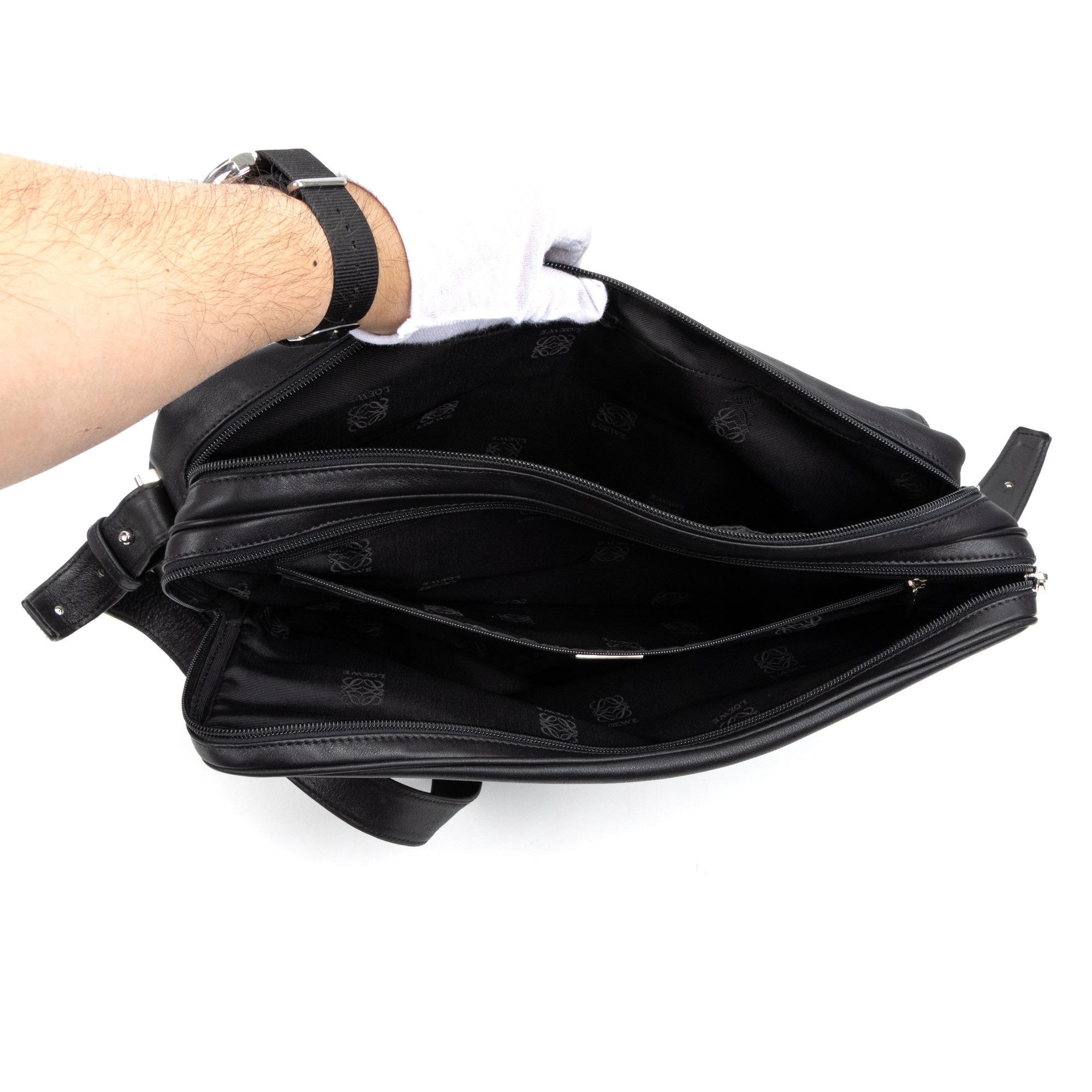 Loewe Front Zip Messenger Bag Size ONE SIZE - 9 Thumbnail