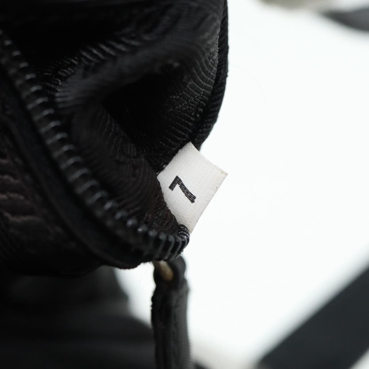 Prada Prada Vintage Shoulder Bag Tessuto Size ONE SIZE - 7 Thumbnail