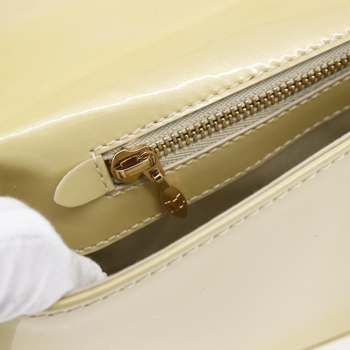 Louis Vuitton Louis Vuitton Sobe Clutch Patent Size ONE SIZE - 12 Thumbnail