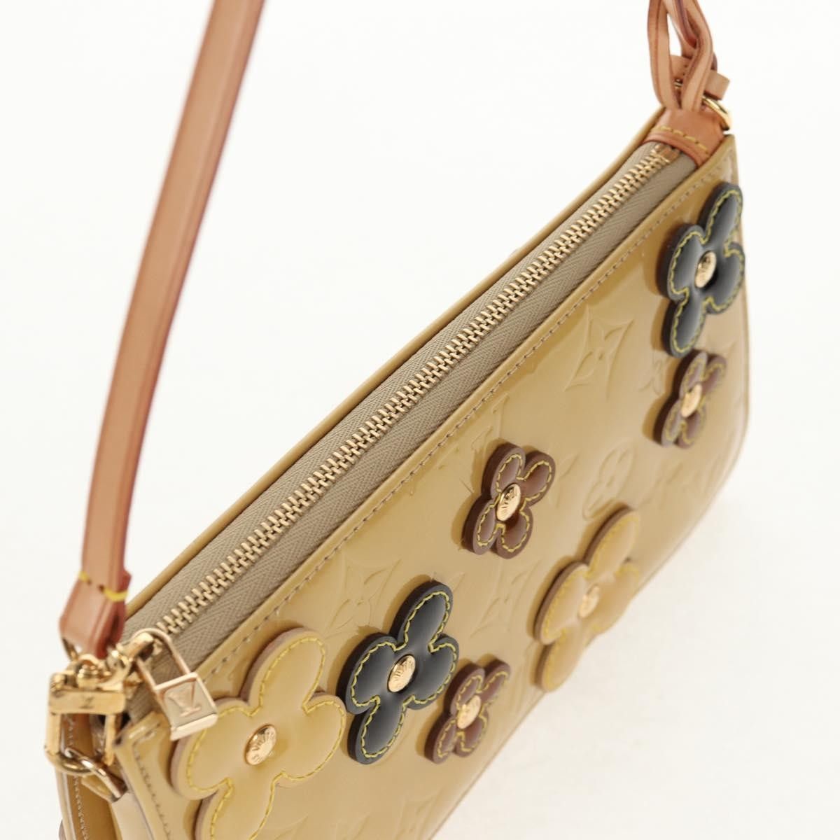 Louis Vuitton Louis Vuitton Fleurs Lexington Pochette Monogram Vernis Size ONE SIZE - 16 Thumbnail
