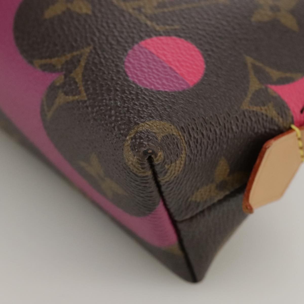 Louis Vuitton Louis Vuitton Cosmetic Pouch Limited Edition Game On Monogram Canvas Size ONE SIZE - 9 Thumbnail