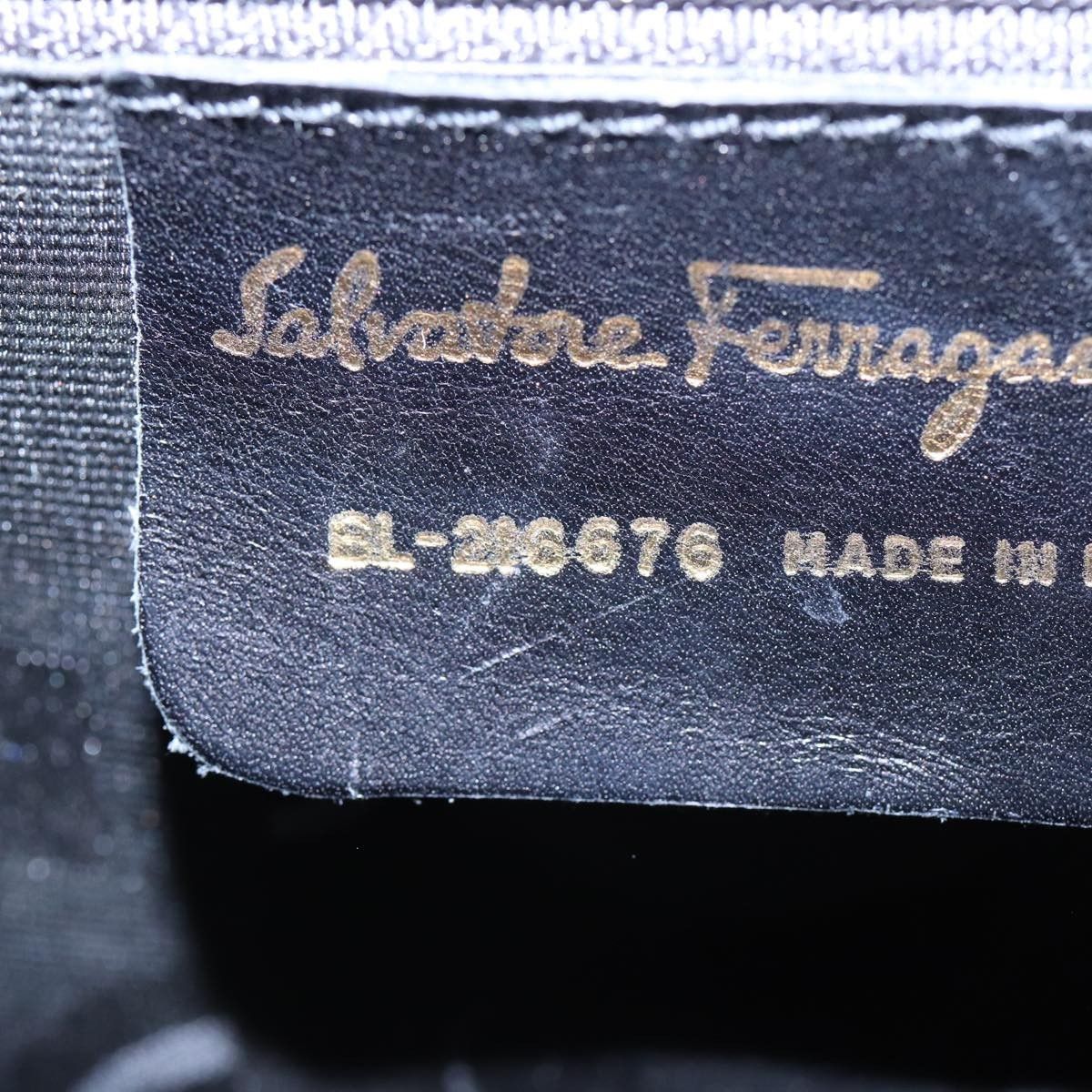Salvatore Ferragamo Salvatore Ferragamo Vala Shoulder Bag Patent Leather Size ONE SIZE - 16 Thumbnail
