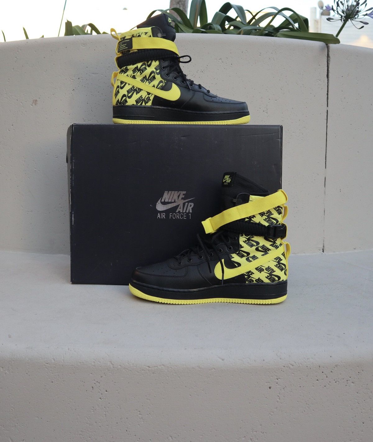 Nike air force 1 outlet sf black/ dynamic yellow