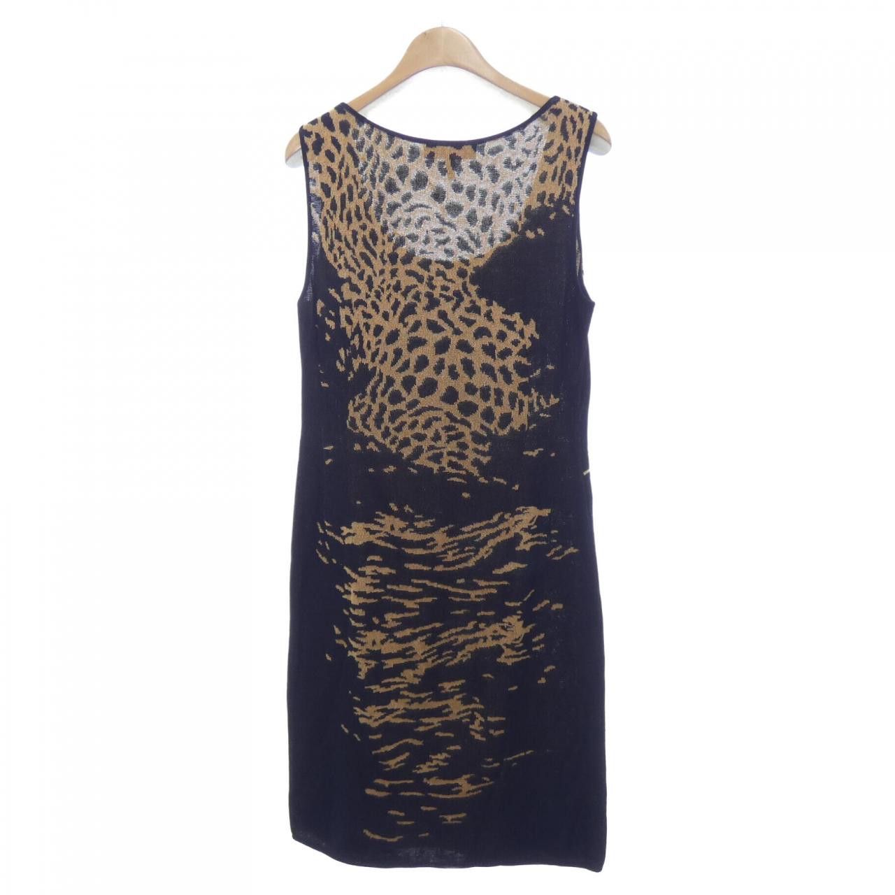 Other Other Escada Setup Others Suits DUTY FREE for USA Size ONE SIZE - 8 Thumbnail
