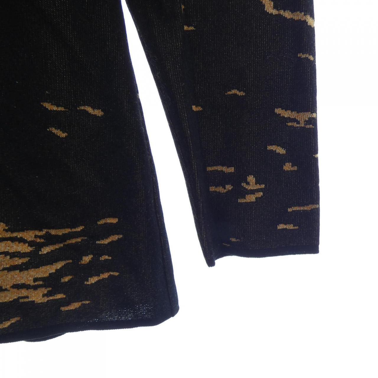 Other Other Escada Setup Others Suits DUTY FREE for USA Size ONE SIZE - 6 Thumbnail