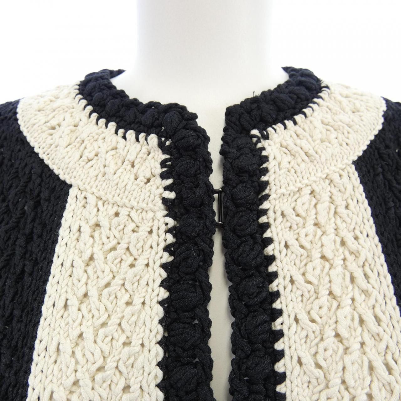 Chanel Chanel Chanel Collarless Jacket Others Outerwear P72002K10363 22C DUTY FREE for USA Size ONE SIZE - 6 Thumbnail