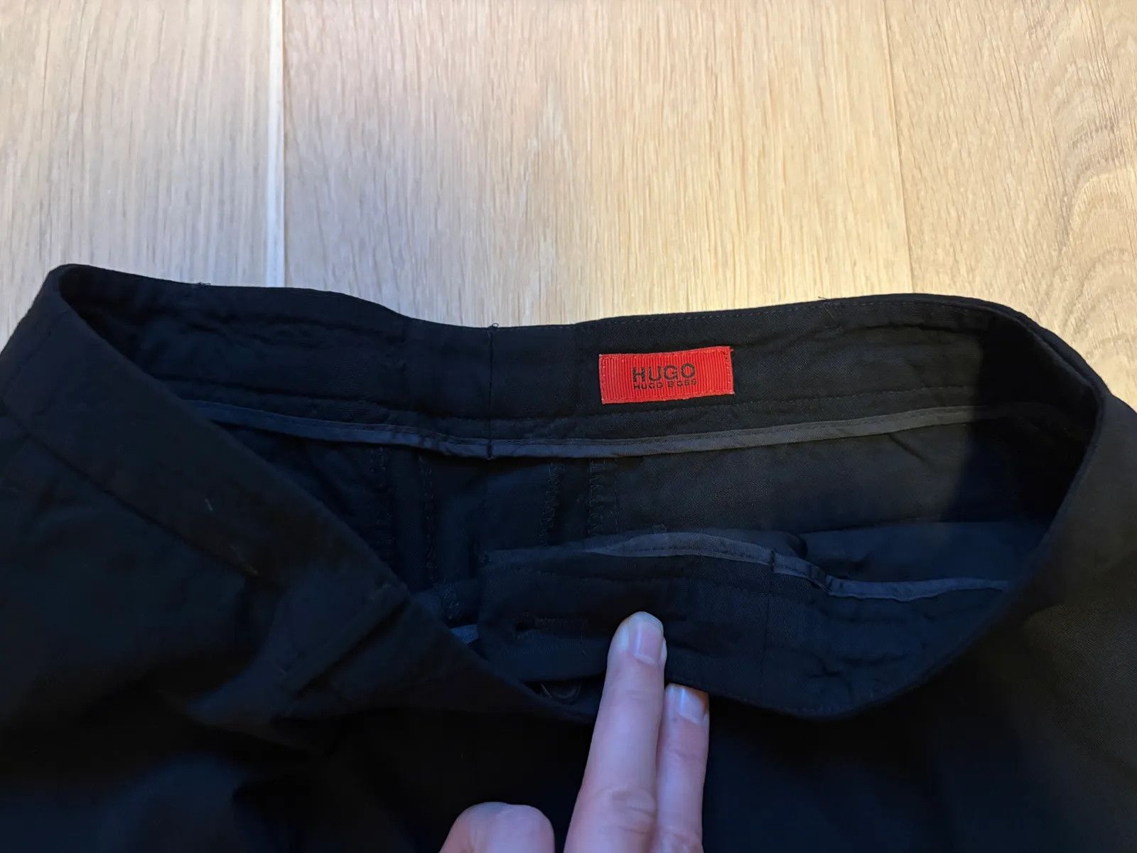 Hugo Boss Hugo Boss Pants Size 26" / US 2 / IT 38 - 2 Thumbnail