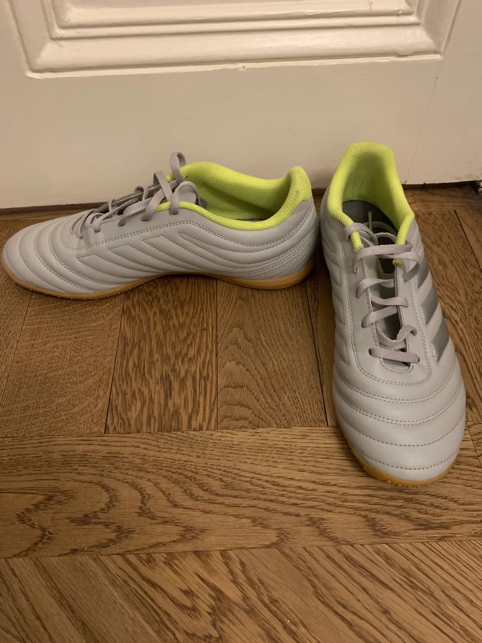 Adidas Adidas Sneakers Size US 9 / EU 42 - 2 Thumbnail