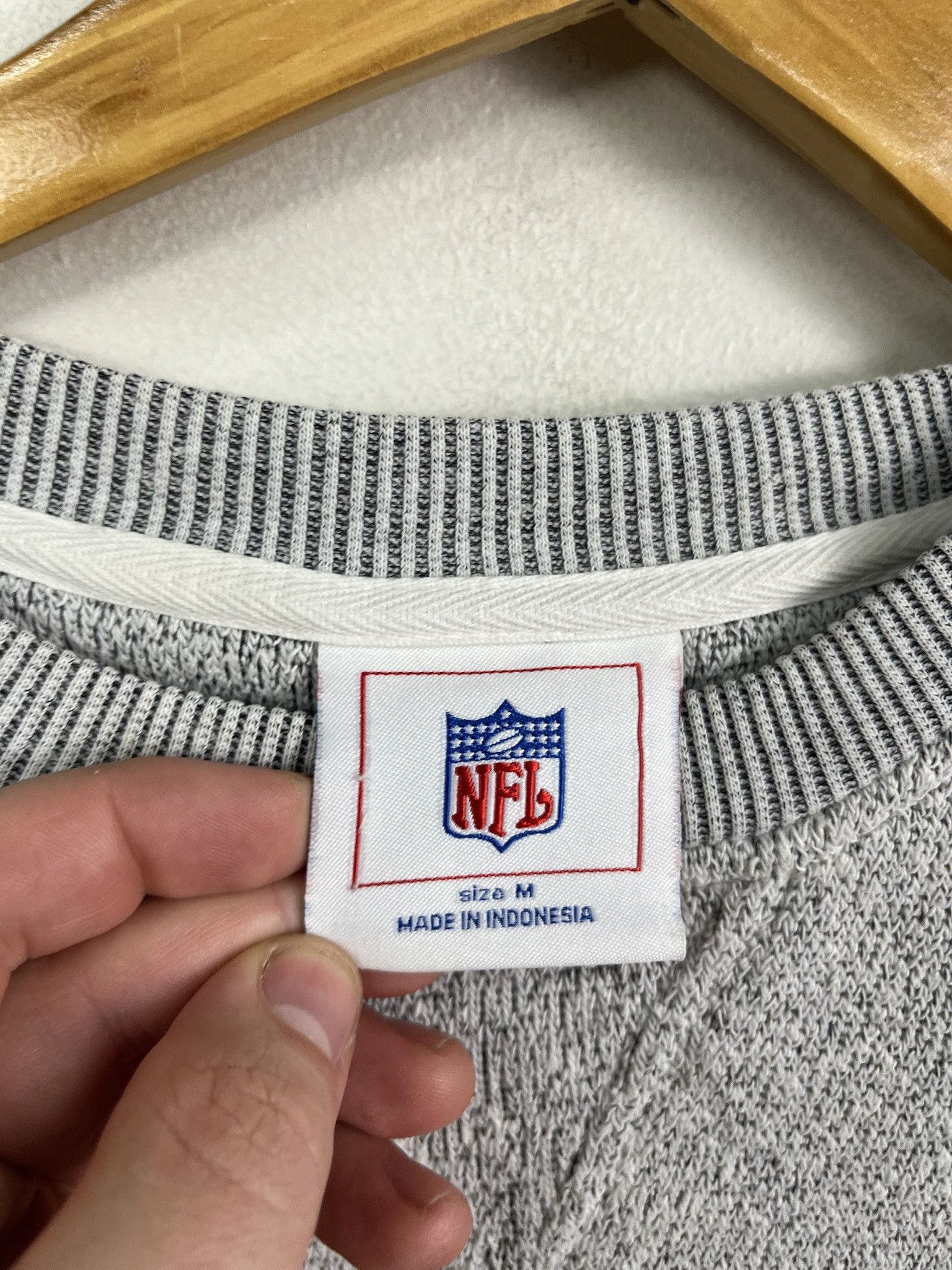 Vintage Vintage 90's NFL Green Bay Packers Embroidered Logo Knitwear Pullover Crewneck Size M Size US M / EU 48-50 / 2 - 2 Thumbnail