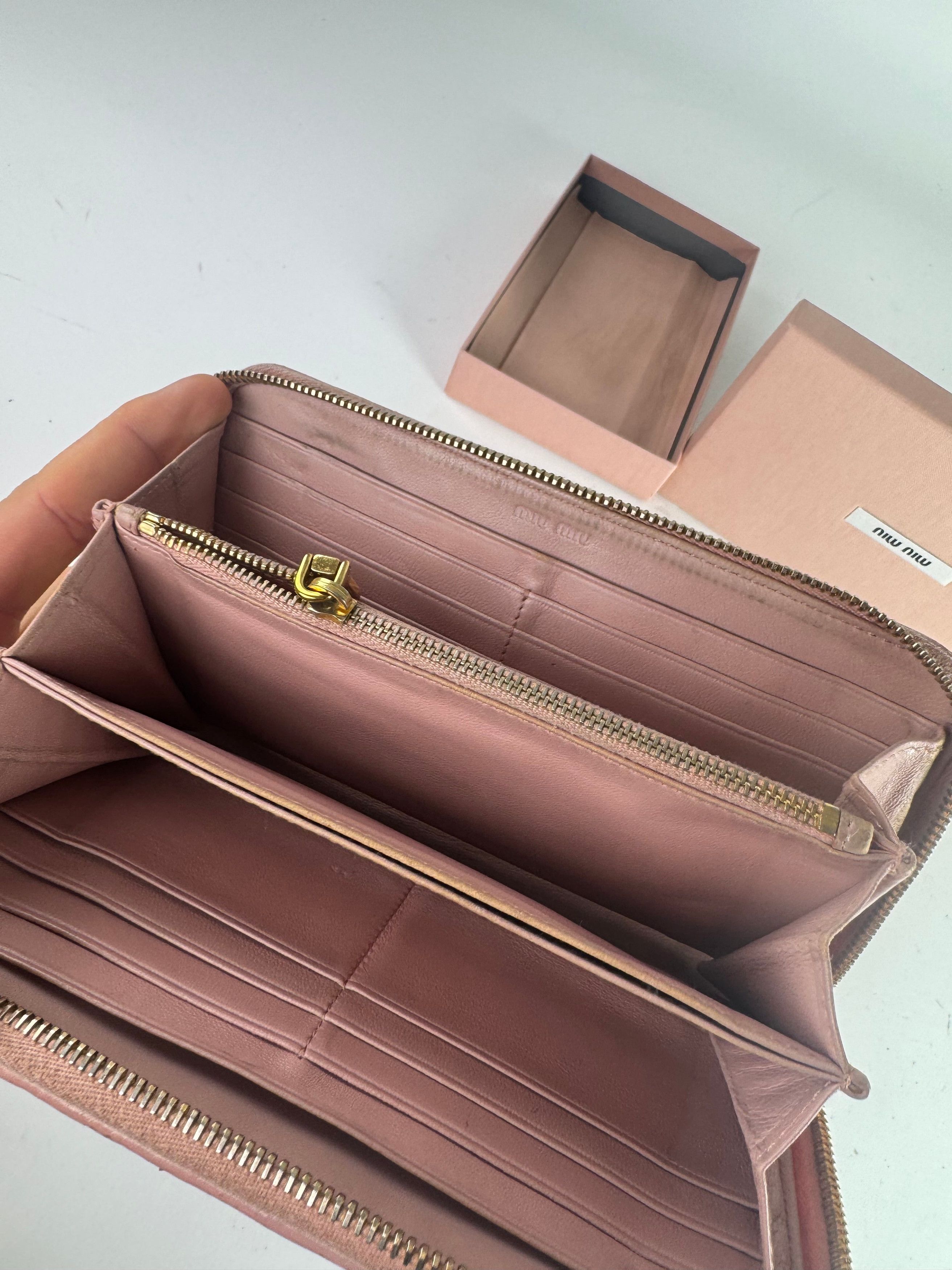 Miu Miu Vintage Leather Wallet Pink Size ONE SIZE - 4 Thumbnail