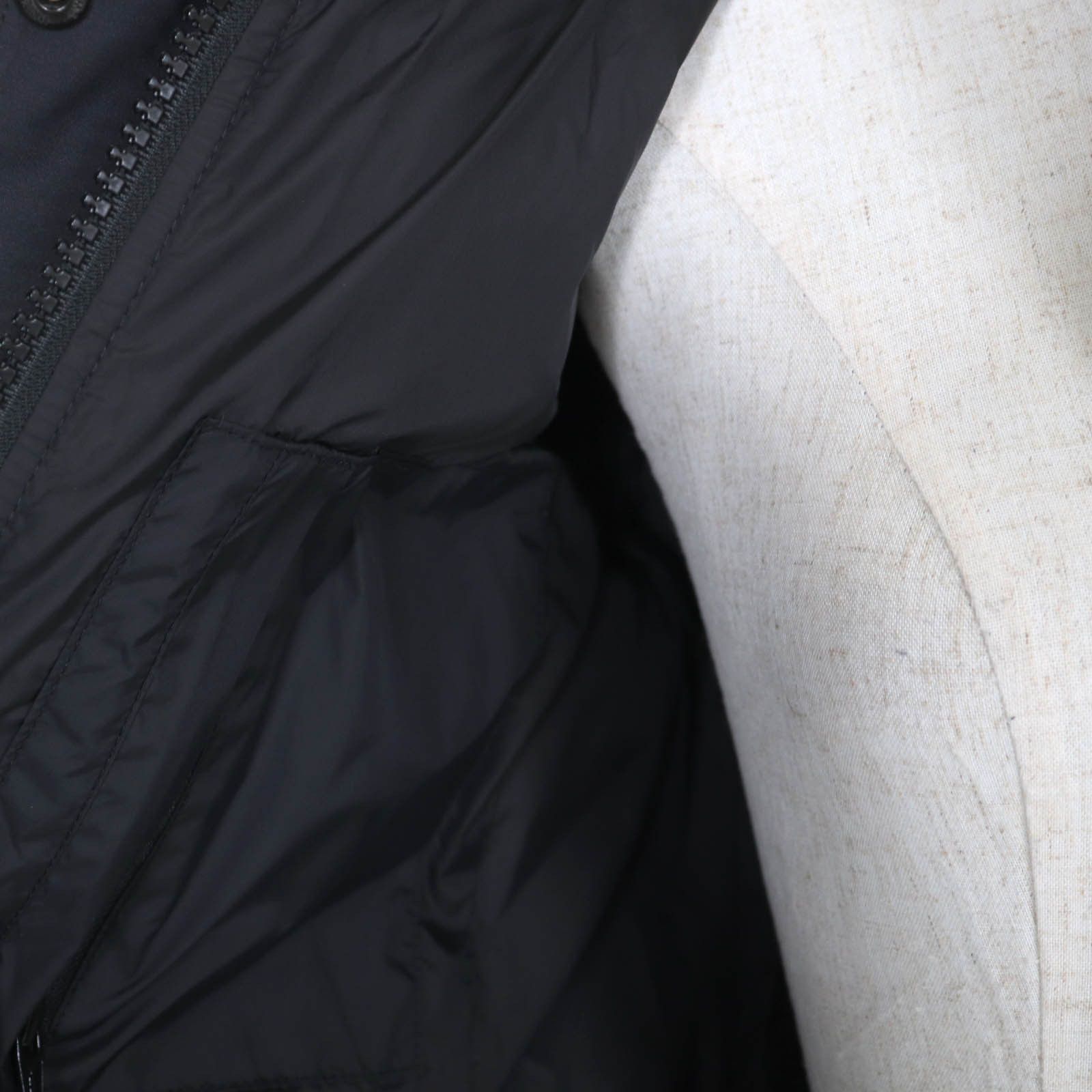 Other Other Canada Goose Mackenzie Parka Down Coat Others Outerwear 2302JL DUTY FREE for USA Size ONE SIZE - 5 Thumbnail