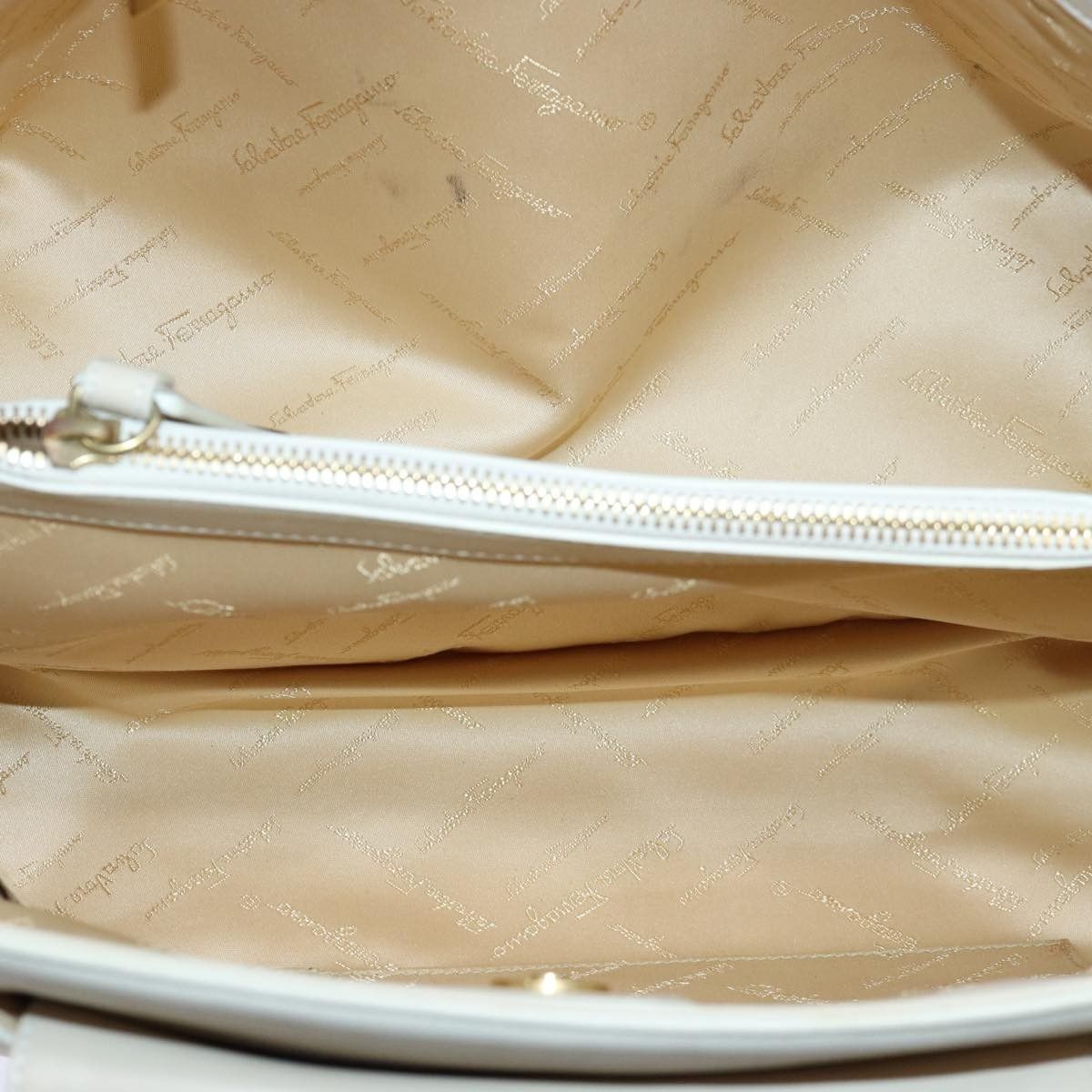 Salvatore Ferragamo Salvatore Ferragamo Gancini Shoulder Bag Leather Size ONE SIZE - 5 Thumbnail