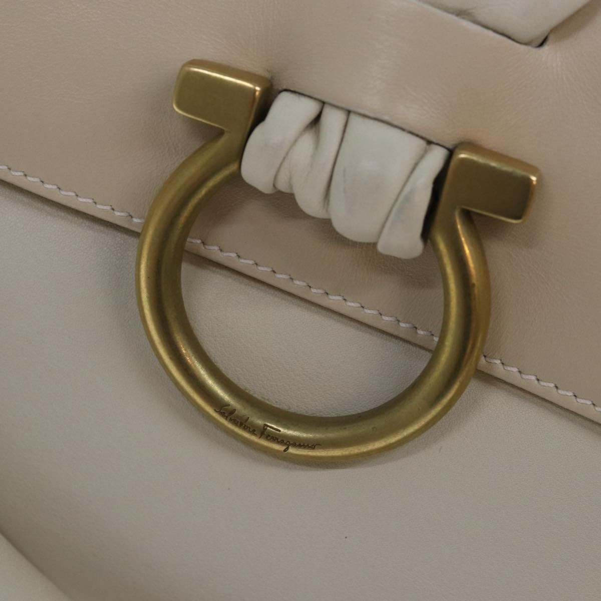 Salvatore Ferragamo Salvatore Ferragamo Gancini Shoulder Bag Leather Size ONE SIZE - 12 Thumbnail
