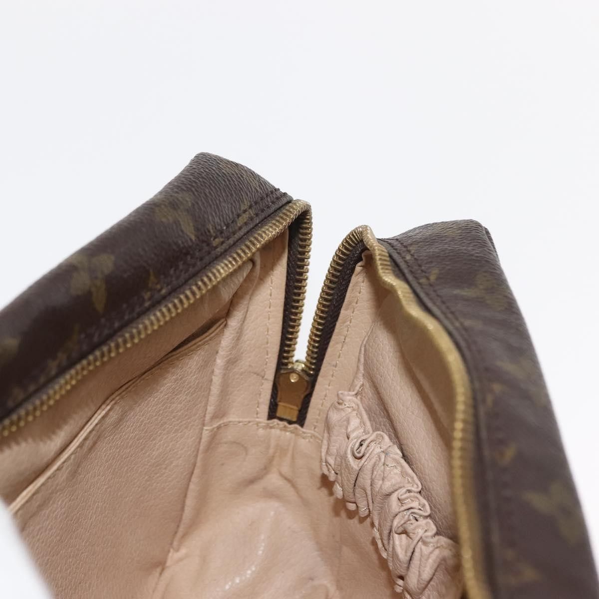 Louis Vuitton Louis Vuitton Trousse Toiletry Pouch Monogram Canvas Size ONE SIZE - 17 Thumbnail