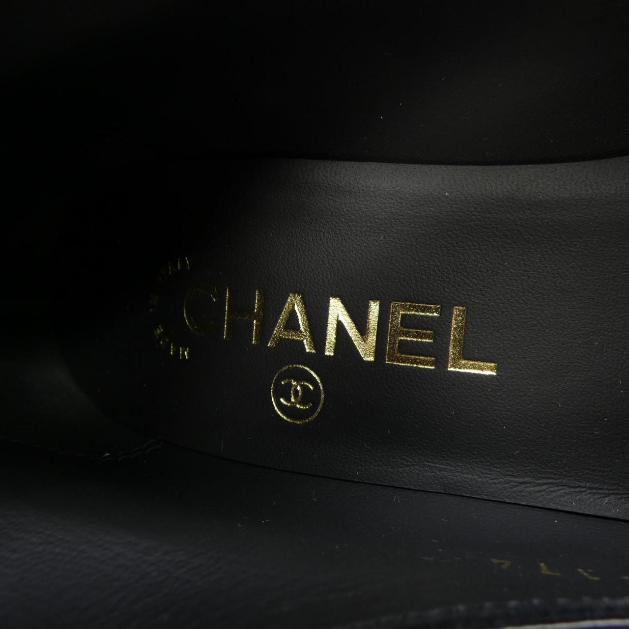 Chanel Chanel Chanel Mary Jane Patent Lambskin Pumps Leather Shoes G45174B14082 DUTY FREE for USA Size ONE SIZE - 6 Thumbnail