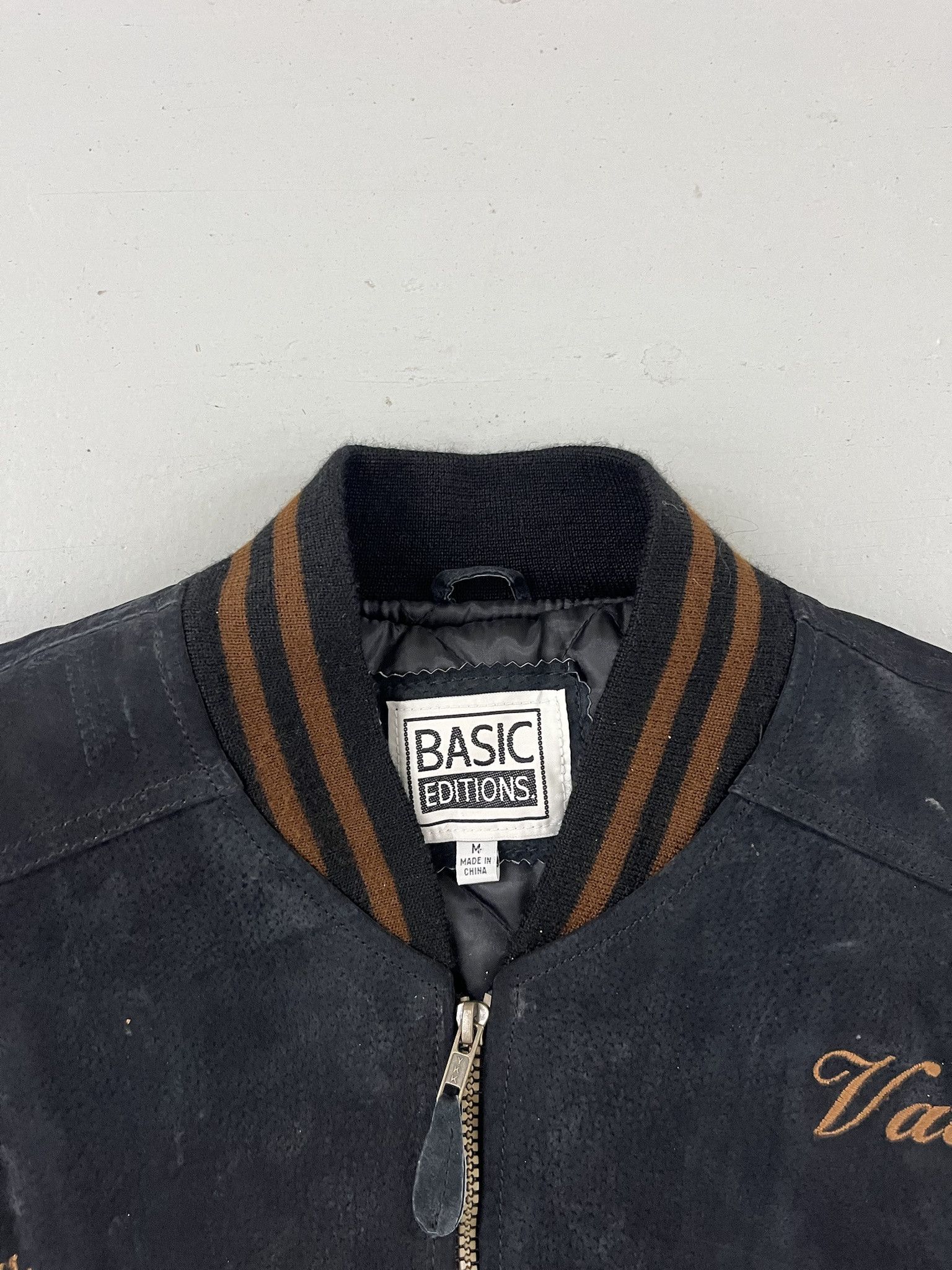 Leather Vintage 90s Suede Leather Bomber Jacket Val Sewer Service Leather Coat Size M Size US M / EU 48-50 / 2 - 2 Thumbnail