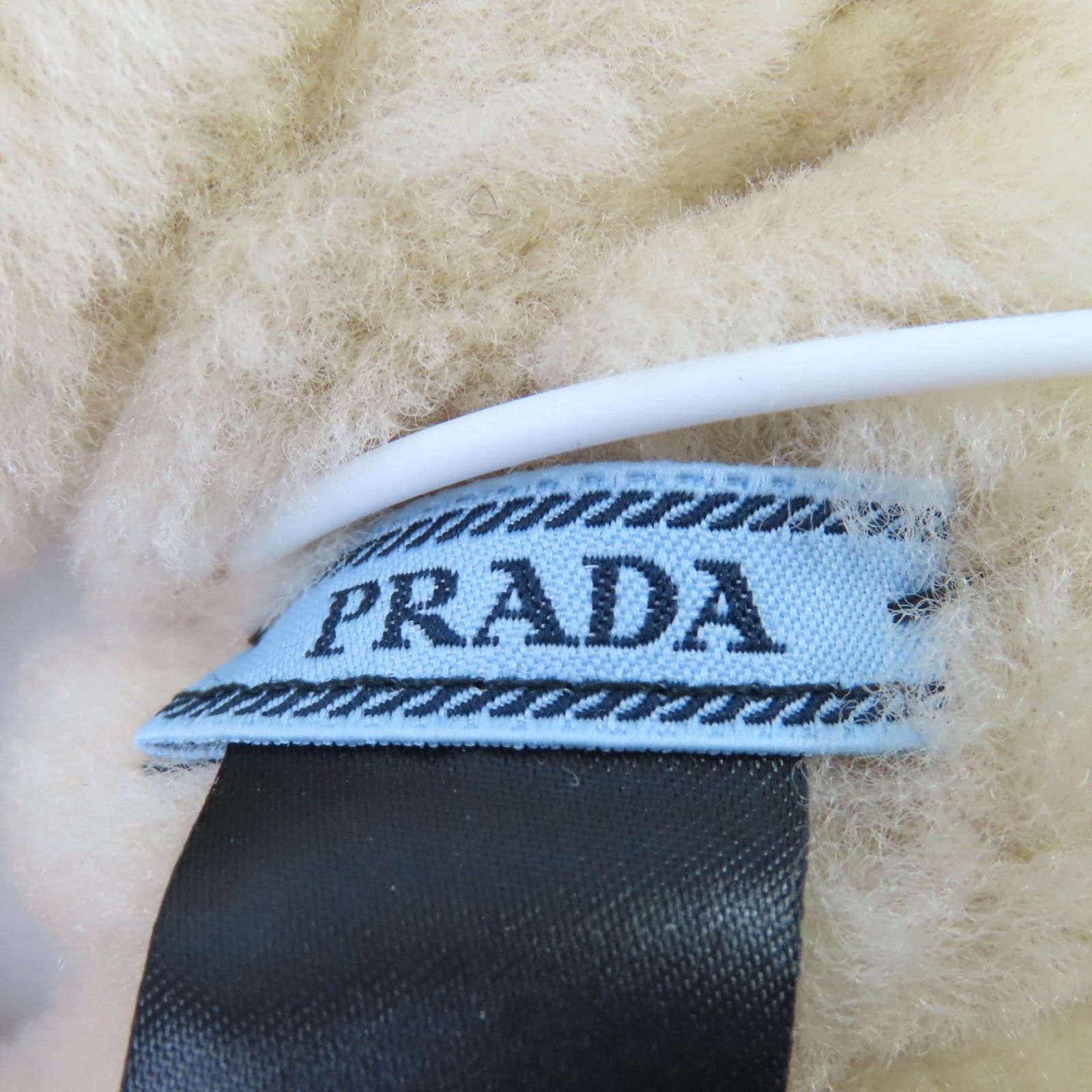 Prada Prada Prada Triangle logo Mouton Scrunchie Natural Material Other 1IF131 DUTY FREE for USA Size ONE SIZE - 6 Thumbnail