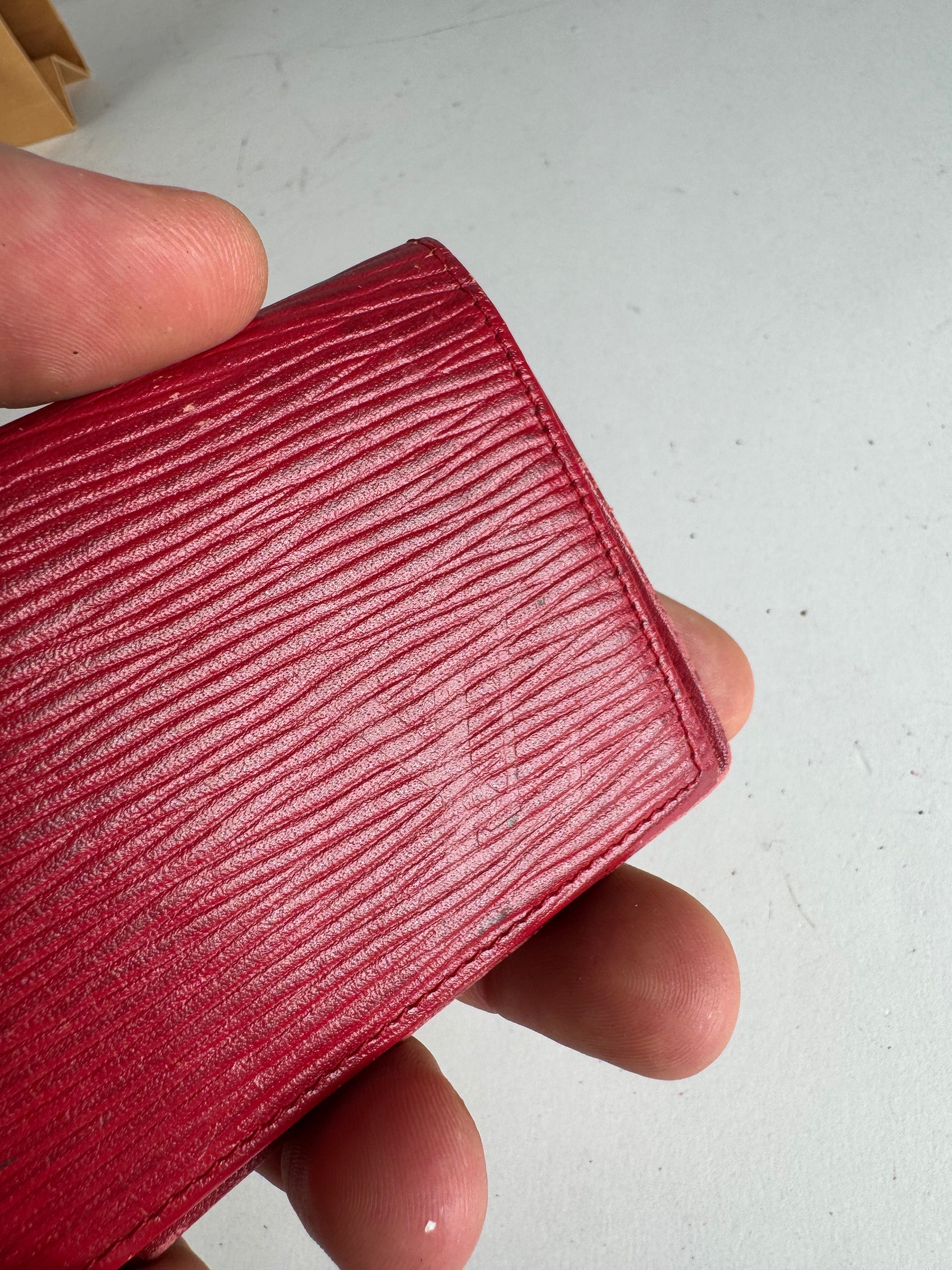 Louis Vuitton Vintage EPI Leather Card Holder Red Size ONE SIZE - 6 Thumbnail