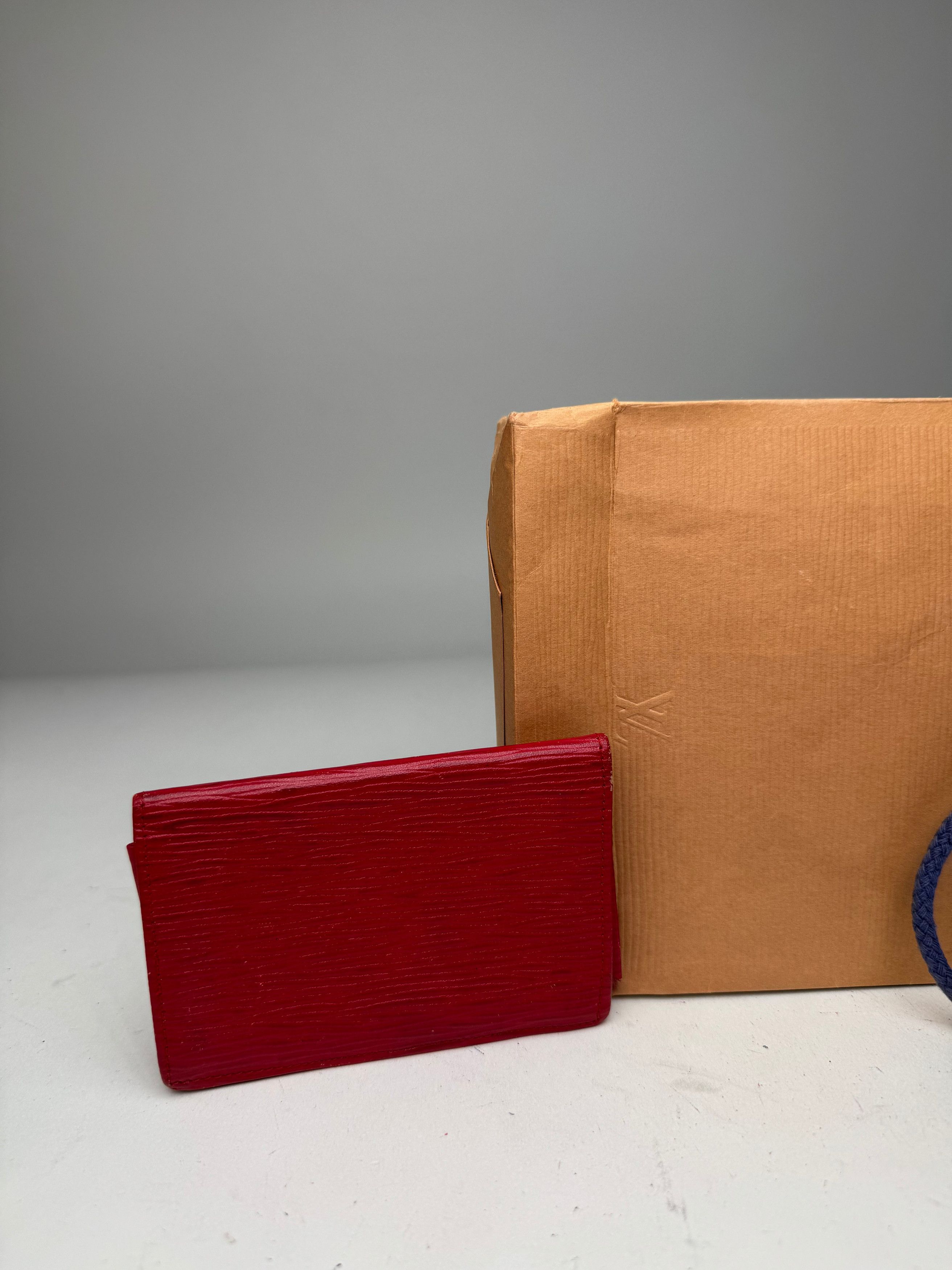 Louis Vuitton Vintage EPI Leather Card Holder Red Size ONE SIZE - 11 Thumbnail