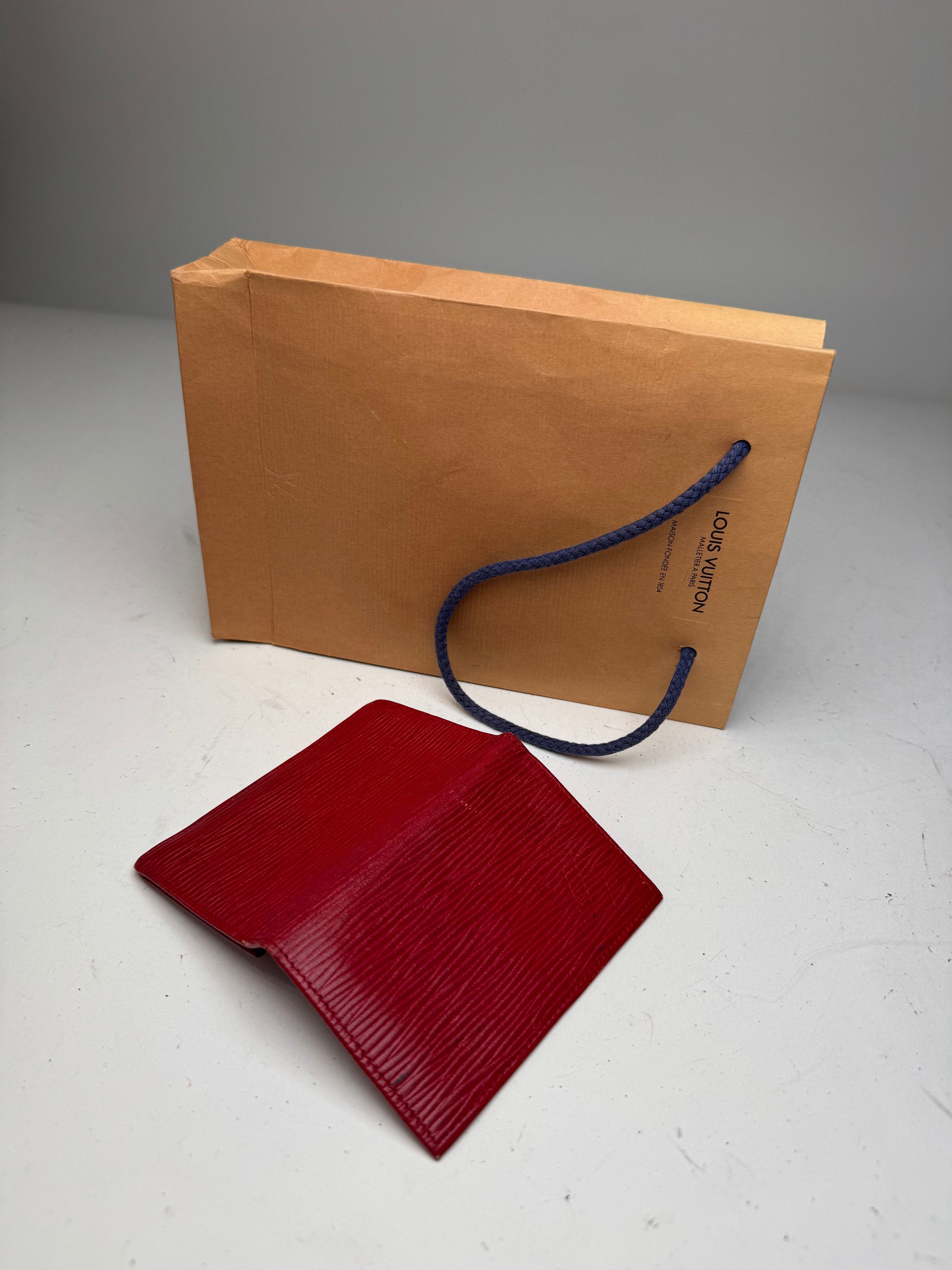 Louis Vuitton Vintage EPI Leather Card Holder Red Size ONE SIZE - 7 Thumbnail