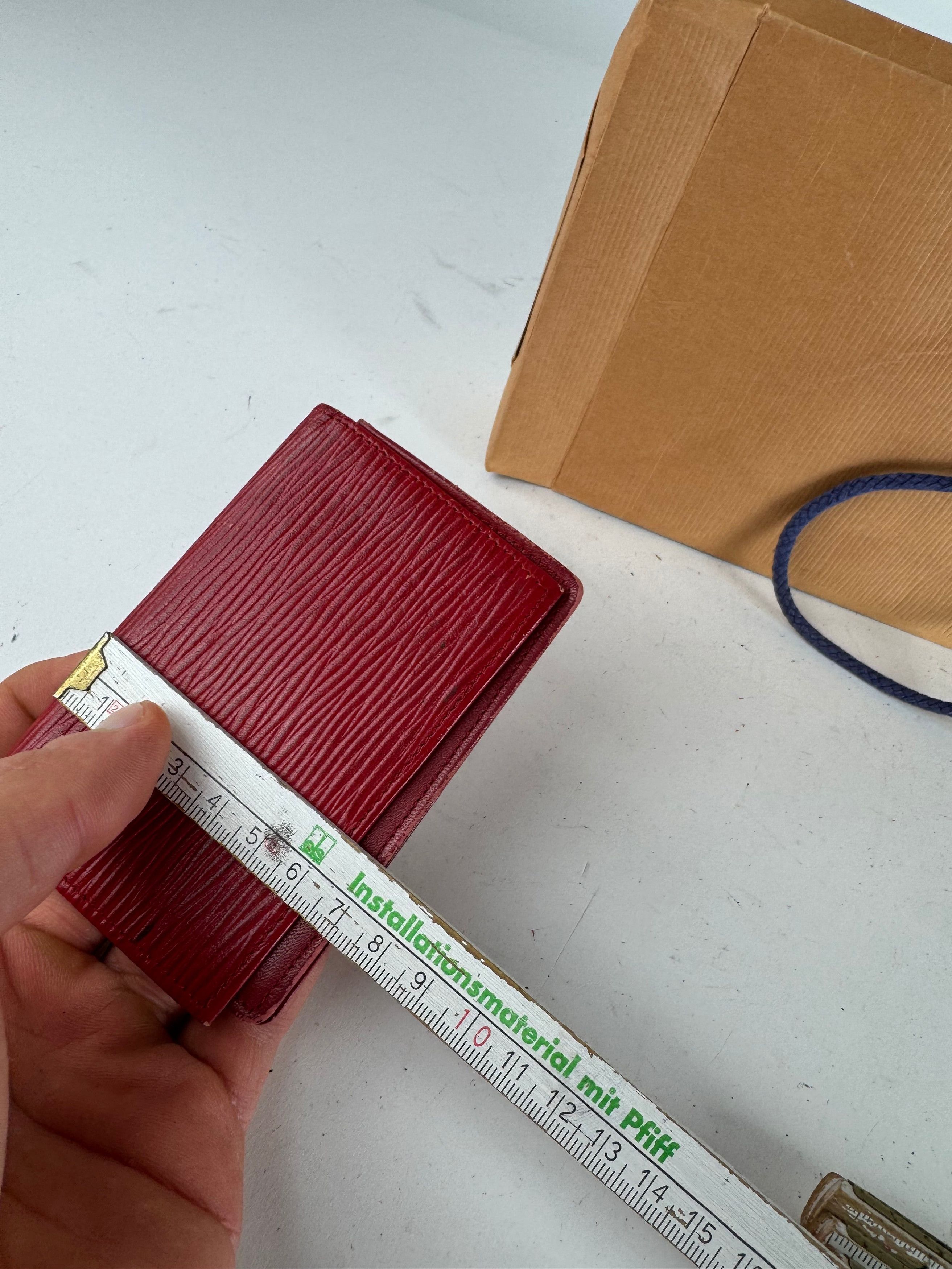 Louis Vuitton Vintage EPI Leather Card Holder Red Size ONE SIZE - 9 Thumbnail
