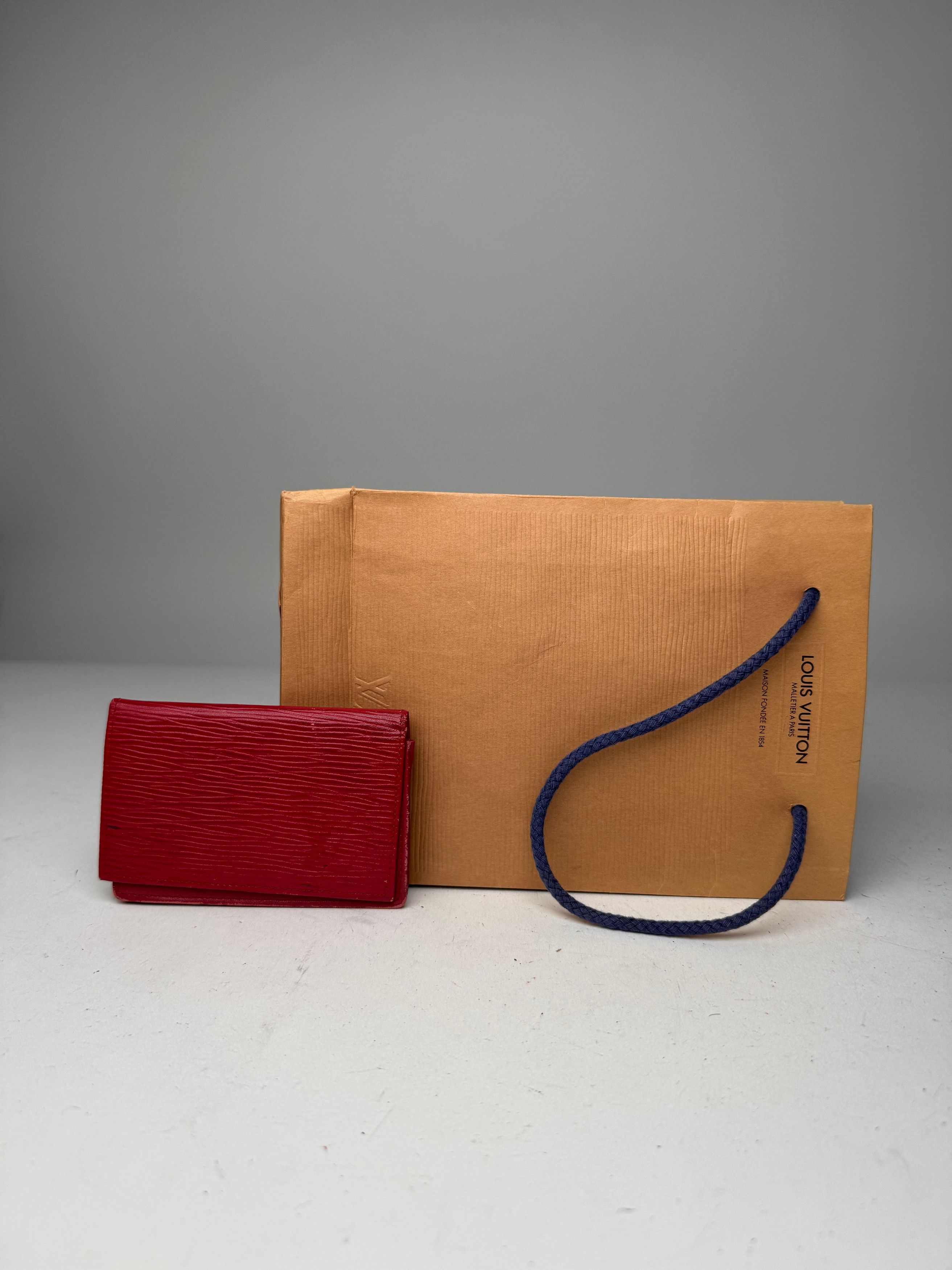 Louis Vuitton Vintage EPI Leather Card Holder Red Size ONE SIZE - 3 Thumbnail