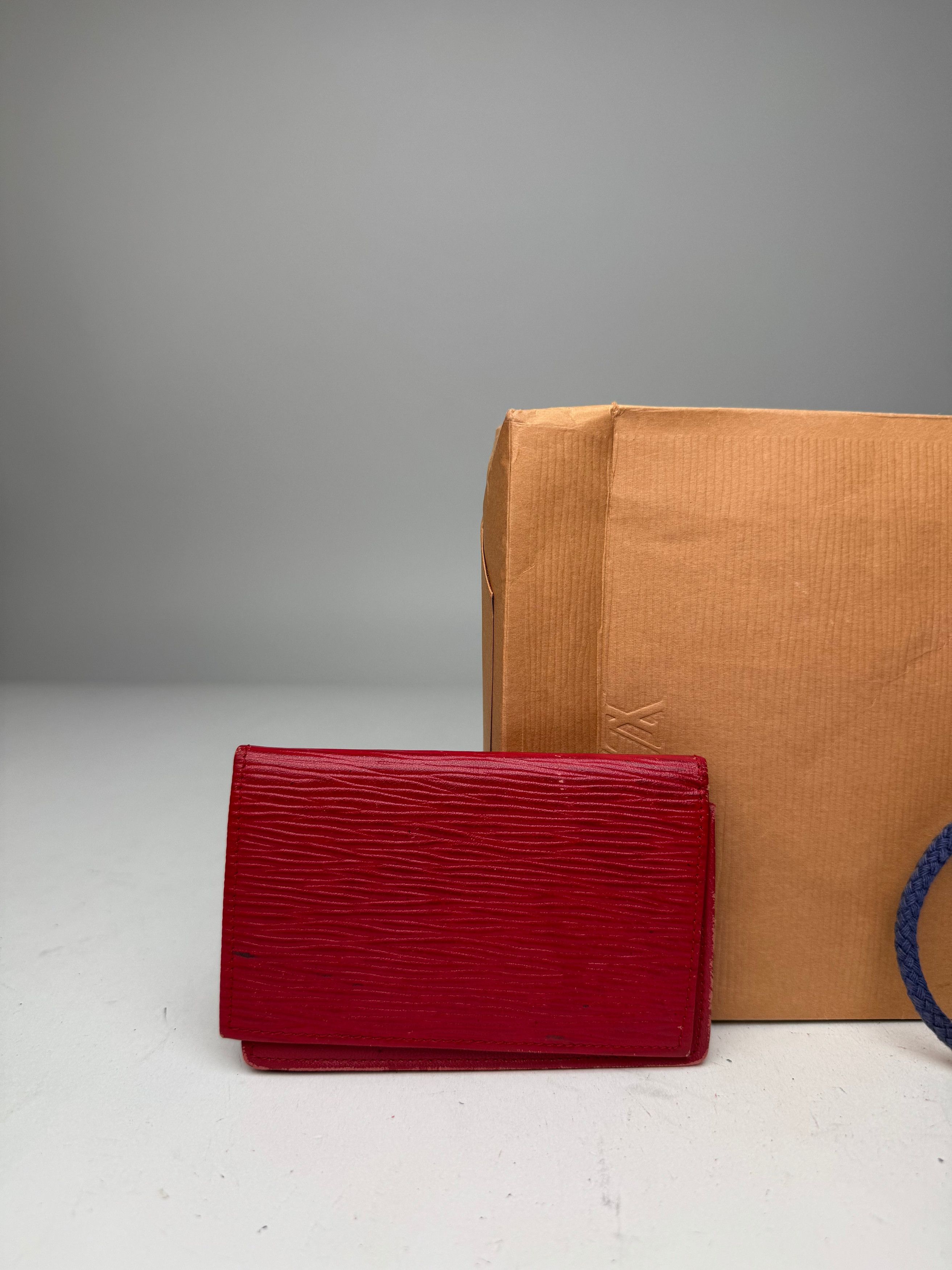 Louis Vuitton Vintage EPI Leather Card Holder Red Size ONE SIZE - 10 Thumbnail