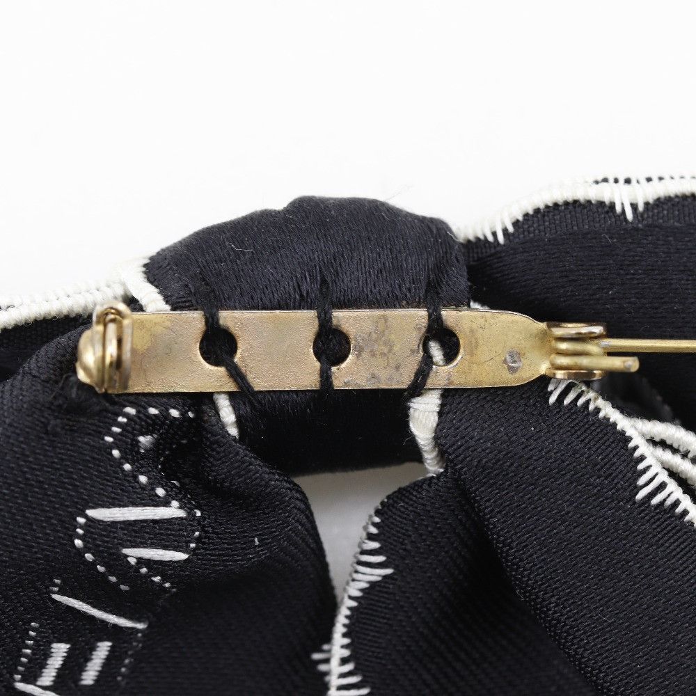 Chanel Chanel Chanel Ribbon Satin Brooch Others Brooch DUTY FREE for USA Size ONE SIZE - 5 Thumbnail