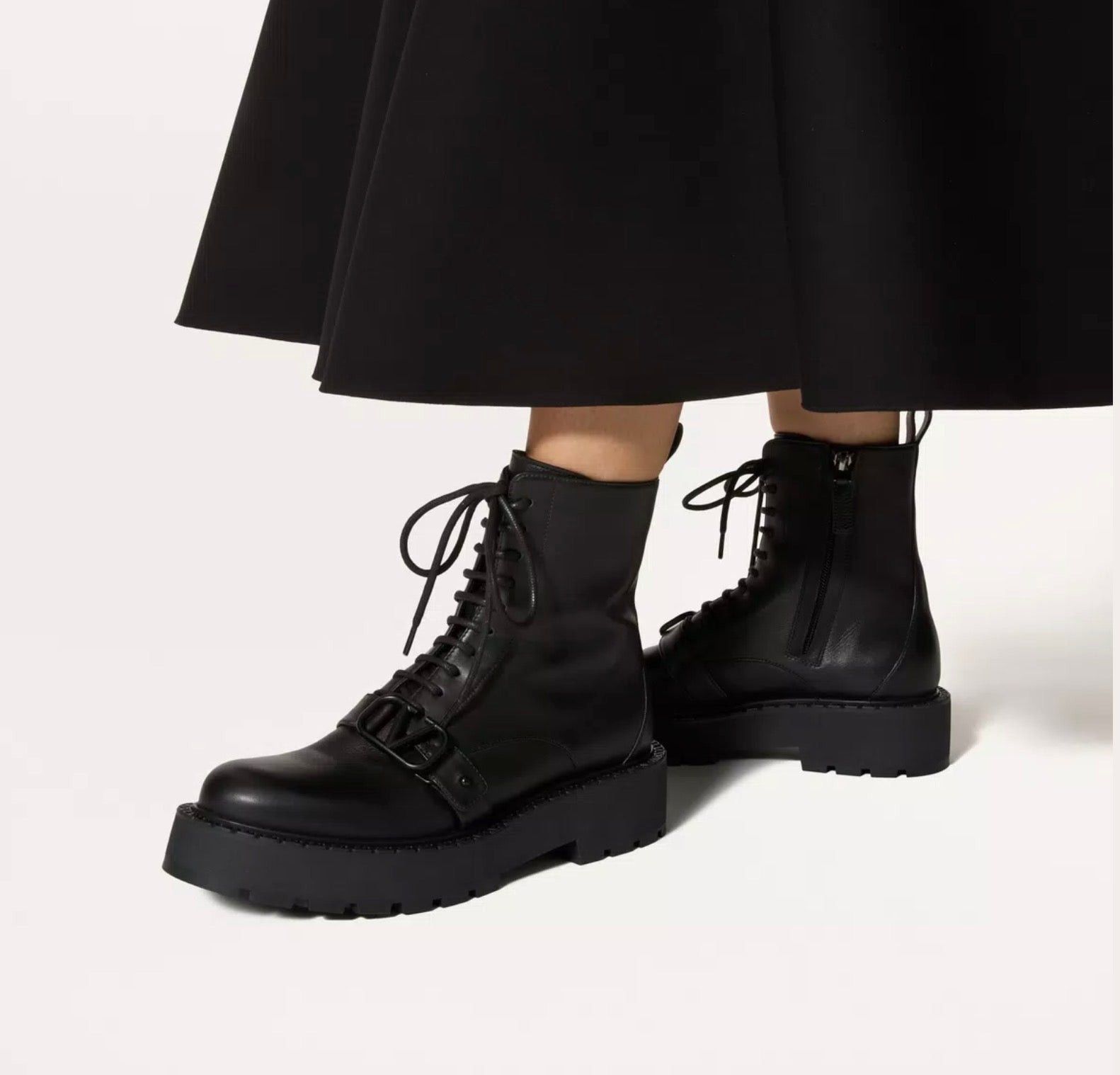 Valentino Valentino Vlogo Combat Boots SIZE 41 Size ONE SIZE - 3 Thumbnail