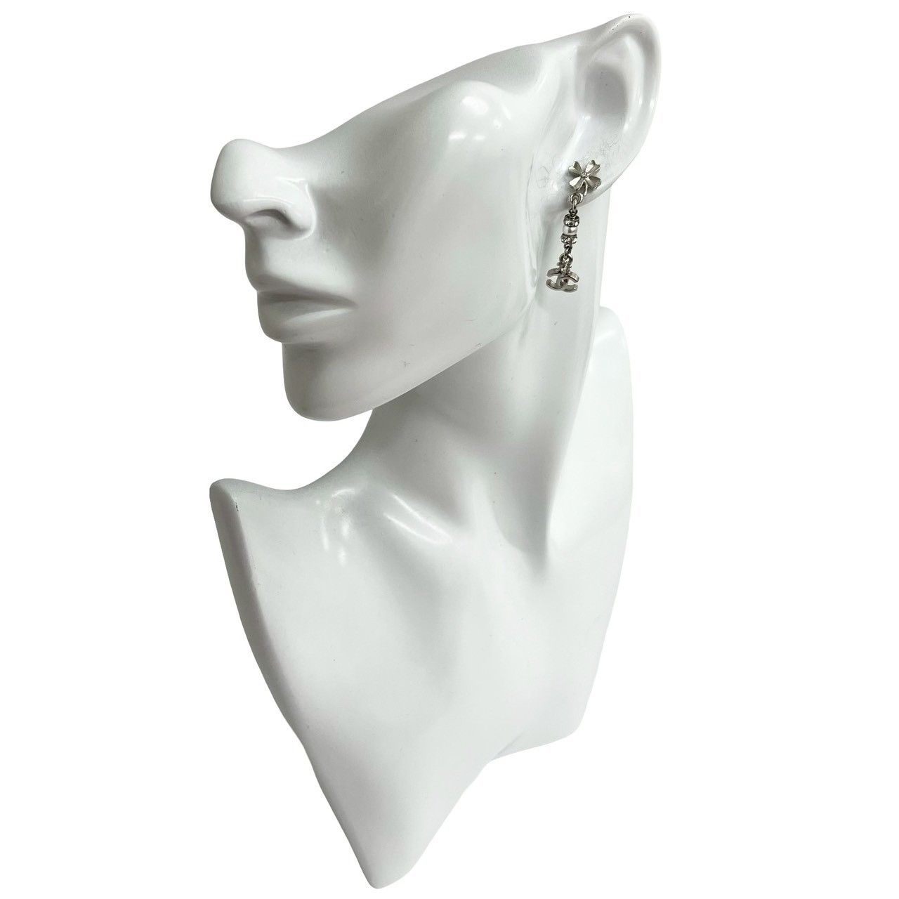 Chanel Chanel Chanel Coco Mark Clover Earrings Metal Earrings DUTY FREE for USA Size ONE SIZE - 2 Thumbnail