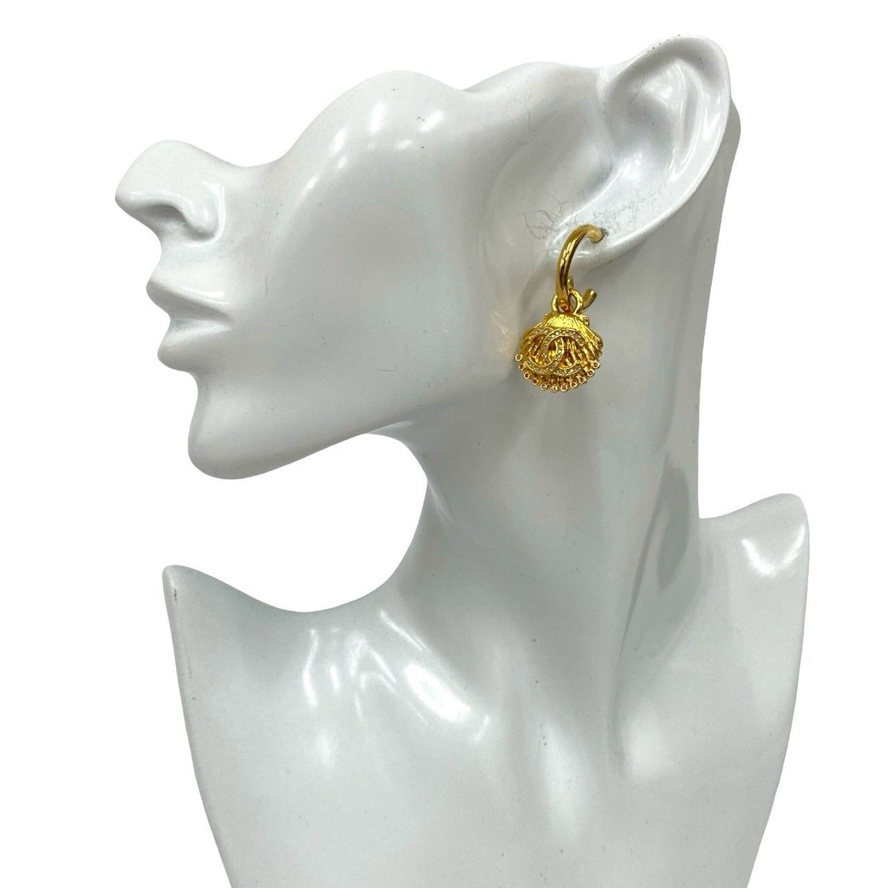 Chanel Chanel Chanel Coco Mark Shell Earrings Metal Earrings A23C DUTY FREE for USA Size ONE SIZE - 2 Thumbnail