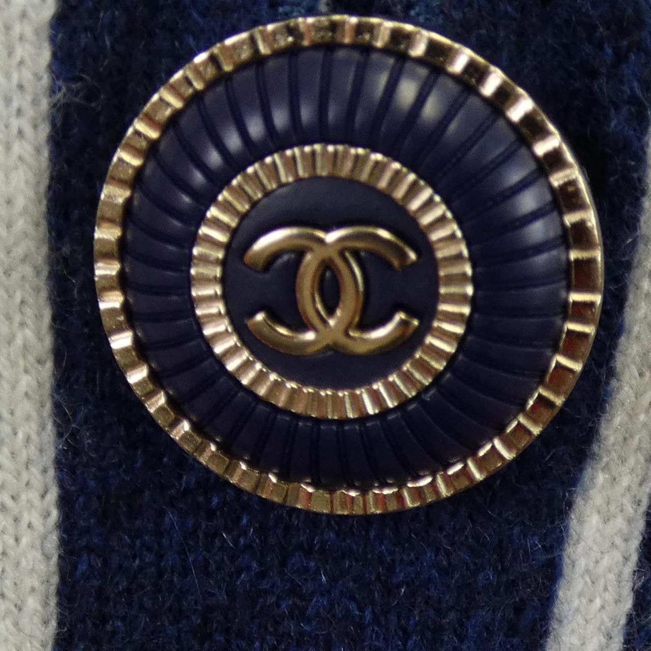 Chanel Chanel Chanel P62918K48449 20C 100% Cashmere Long Cardigan Others Tops P62918K48449 DUTY FREE for USA Size ONE SIZE - 8 Thumbnail