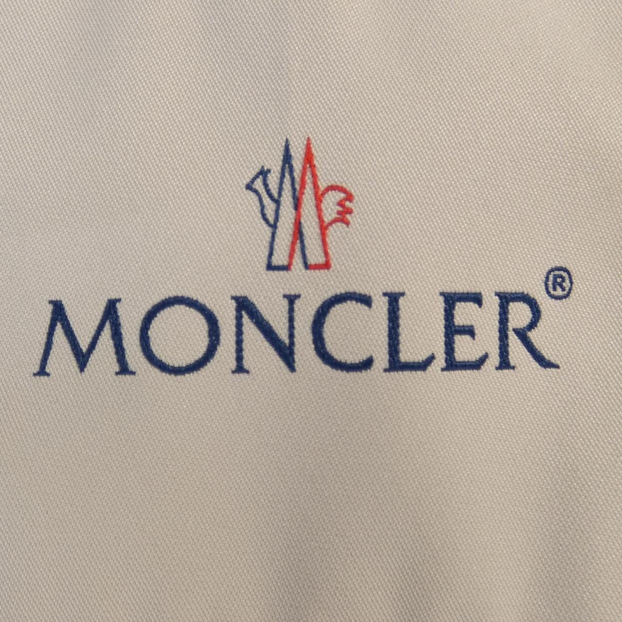 Moncler Moncler Moncler MONTCLA Down Jacket Others Outerwear MONTCLA DUTY FREE for USA Size ONE SIZE - 5 Thumbnail