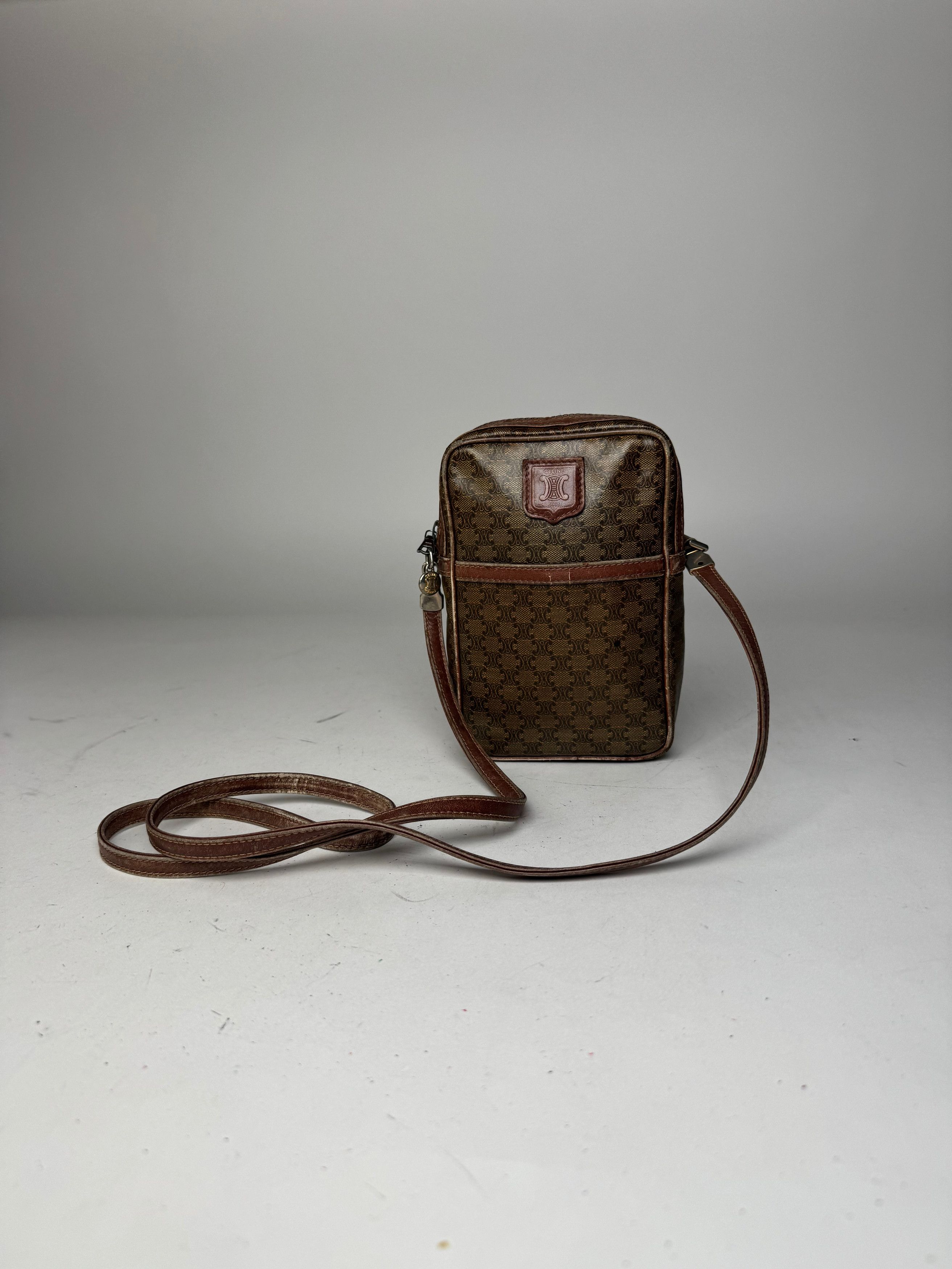Celine Vintage Paris Patent Leather Monogram Messenger Bag Khaki Br Size ONE SIZE - 13 Thumbnail