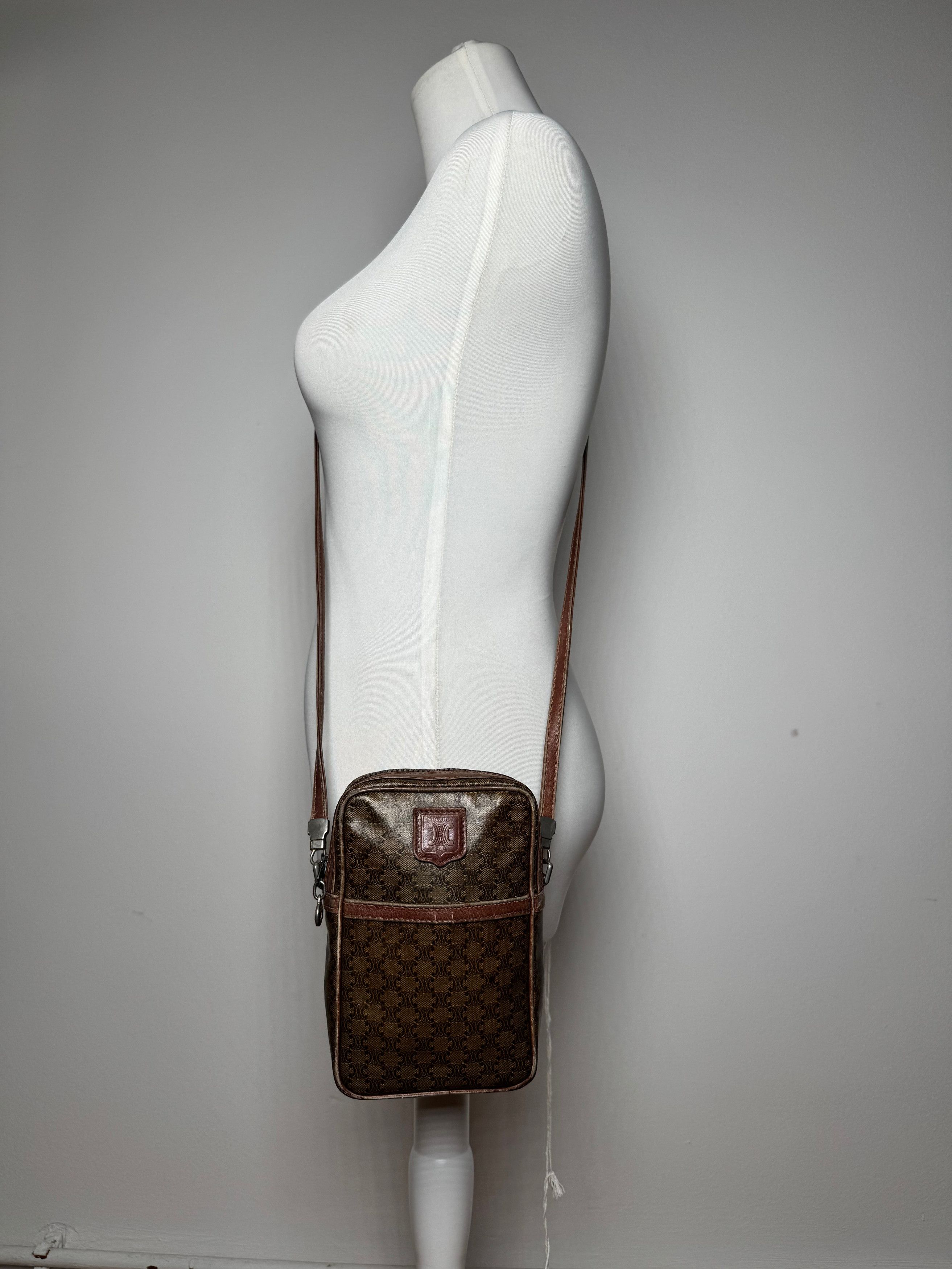 Celine Vintage Paris Patent Leather Monogram Messenger Bag Khaki Br Size ONE SIZE - 11 Thumbnail