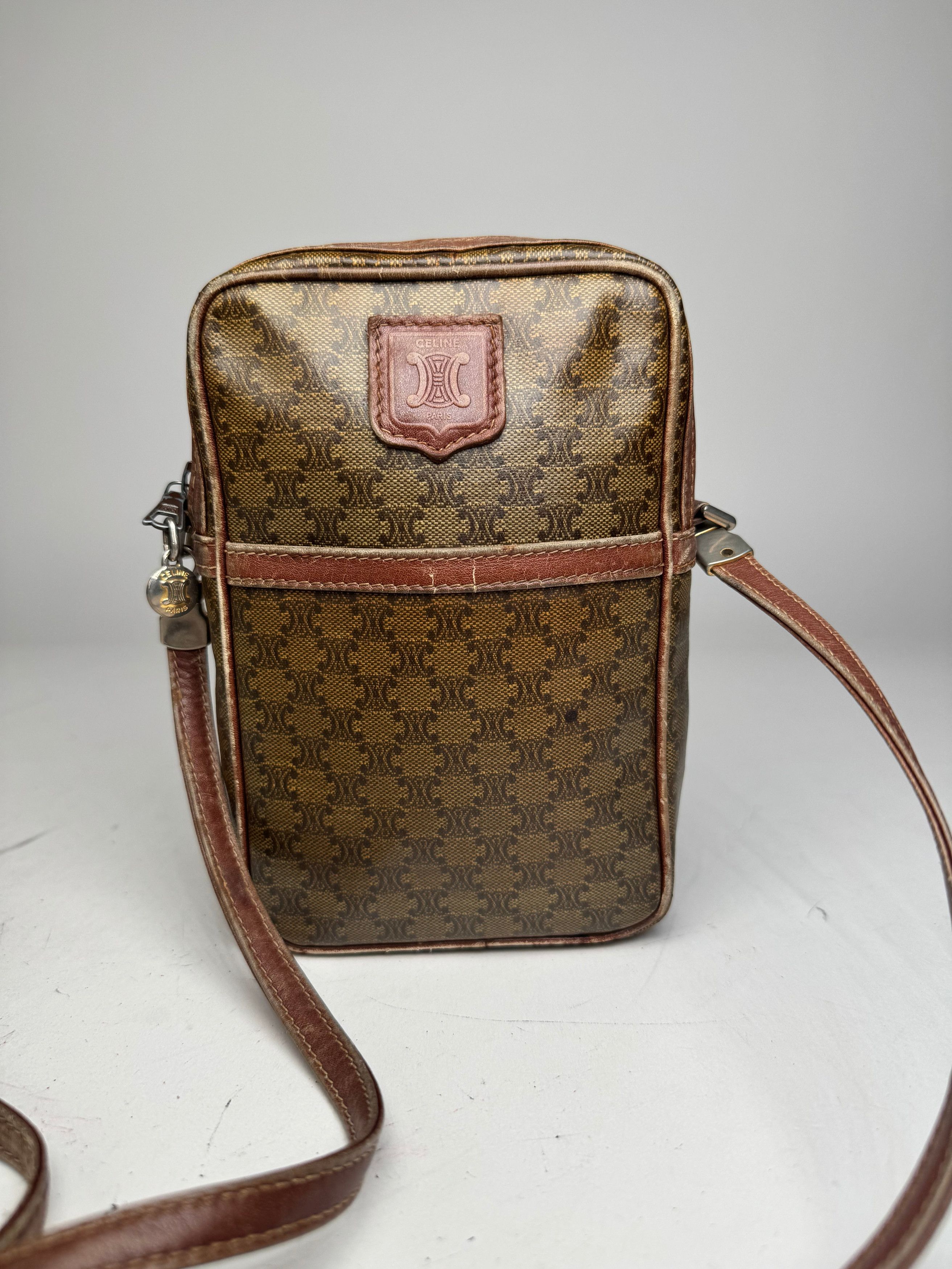 Celine Vintage Paris Patent Leather Monogram Messenger Bag Khaki Br Size ONE SIZE - 7 Thumbnail