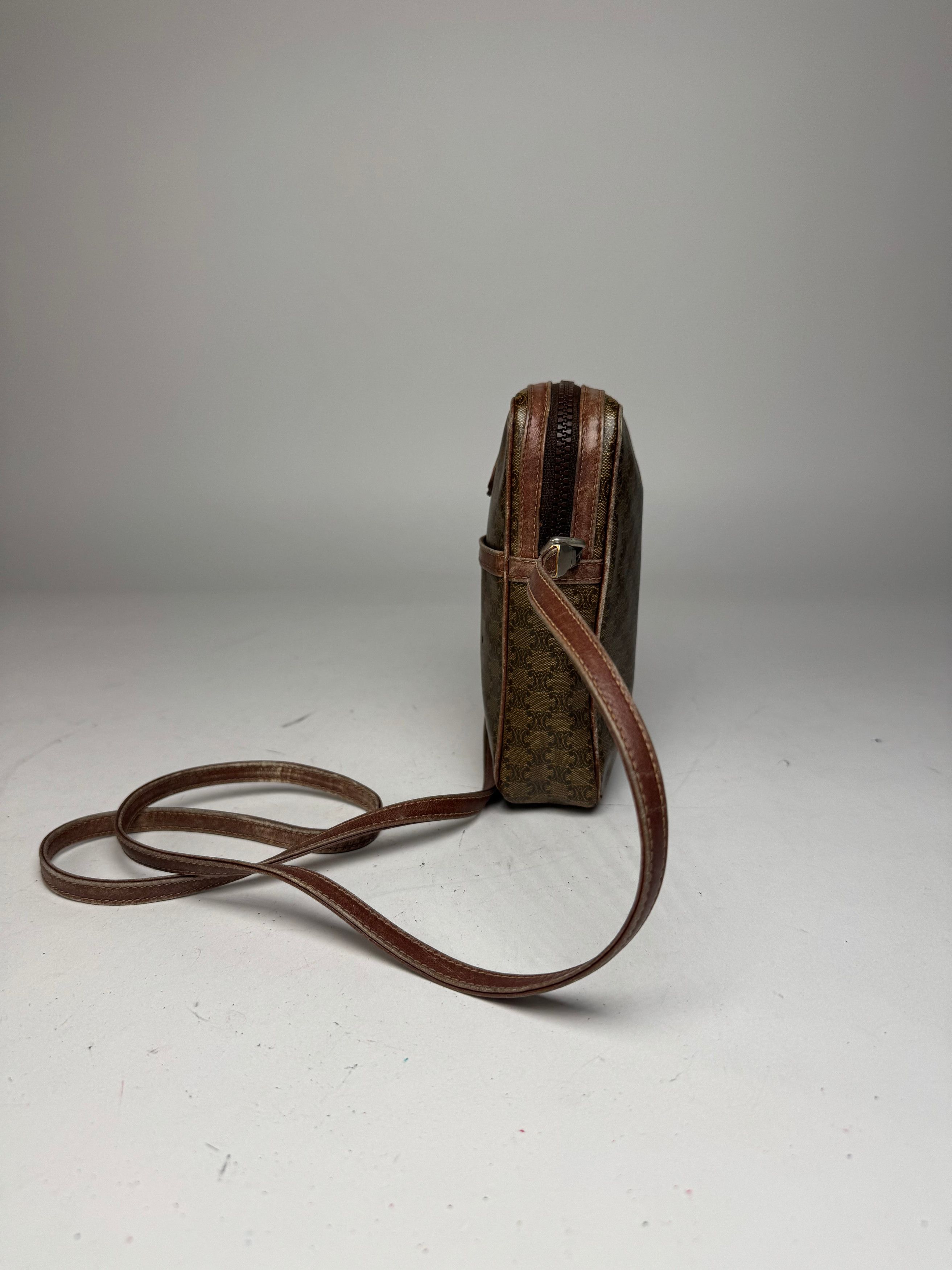 Celine Vintage Paris Patent Leather Monogram Messenger Bag Khaki Br Size ONE SIZE - 4 Thumbnail