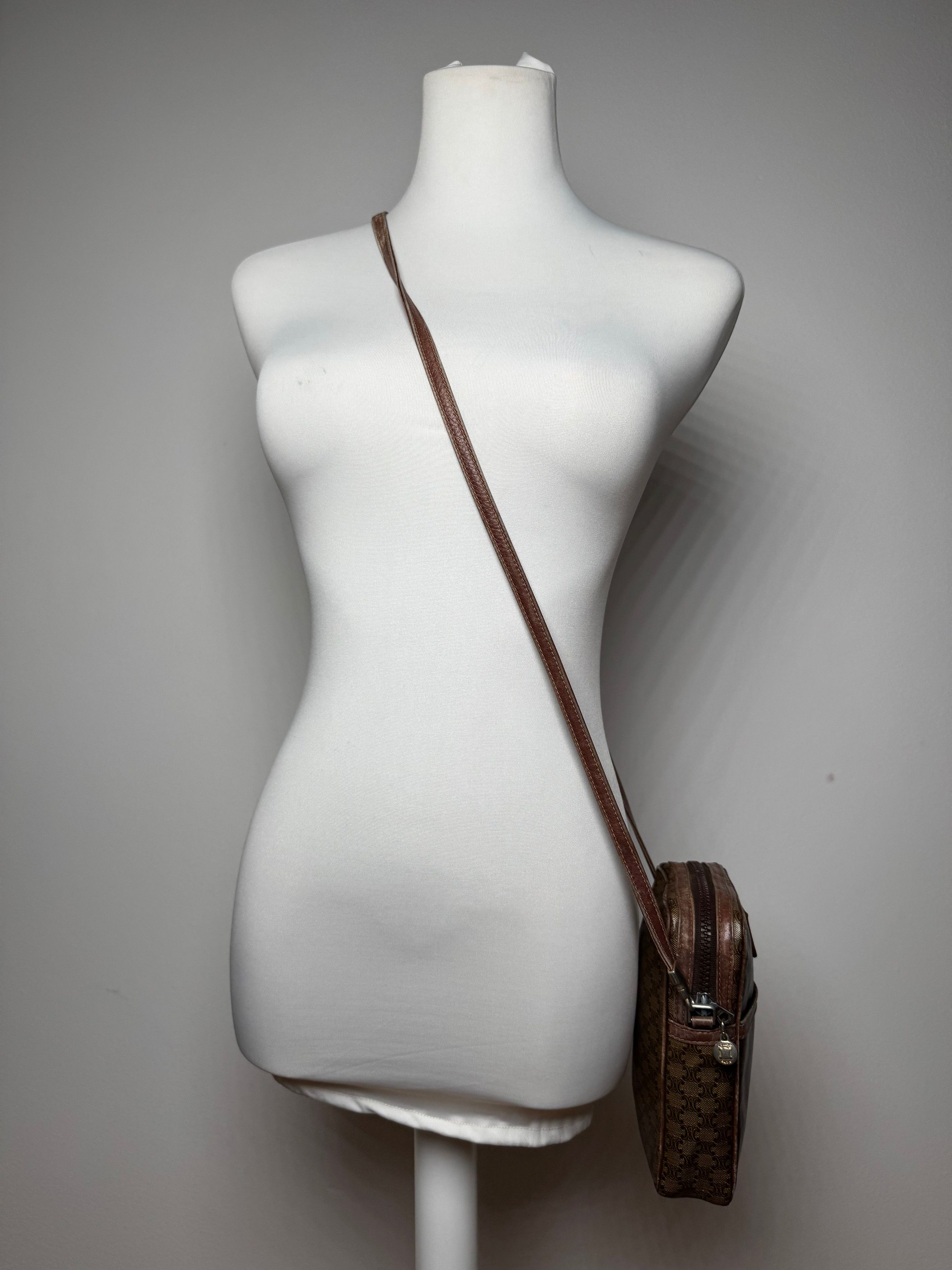Celine Vintage Paris Patent Leather Monogram Messenger Bag Khaki Br Size ONE SIZE - 12 Thumbnail