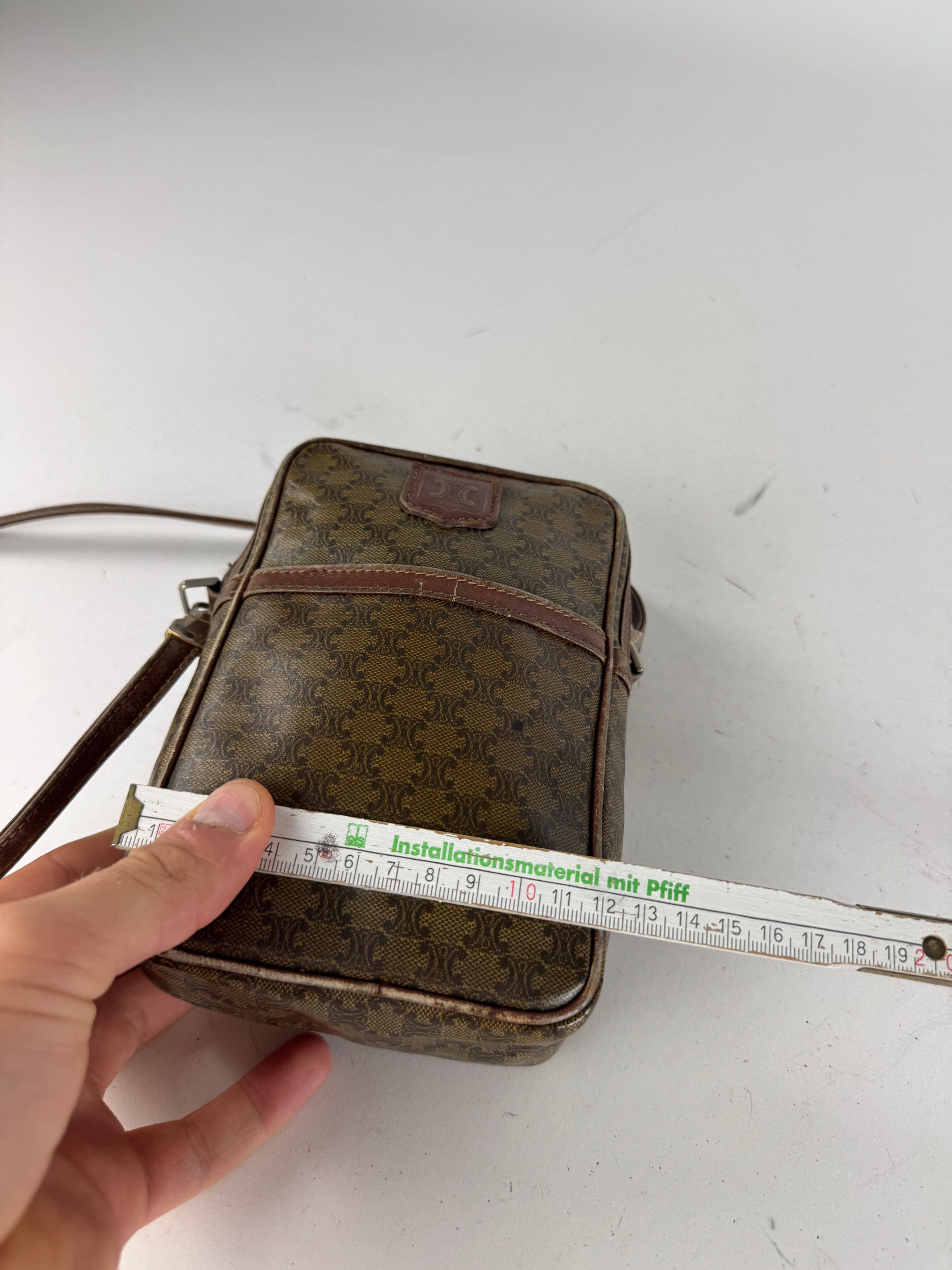 Celine Vintage Paris Patent Leather Monogram Messenger Bag Khaki Br Size ONE SIZE - 9 Thumbnail