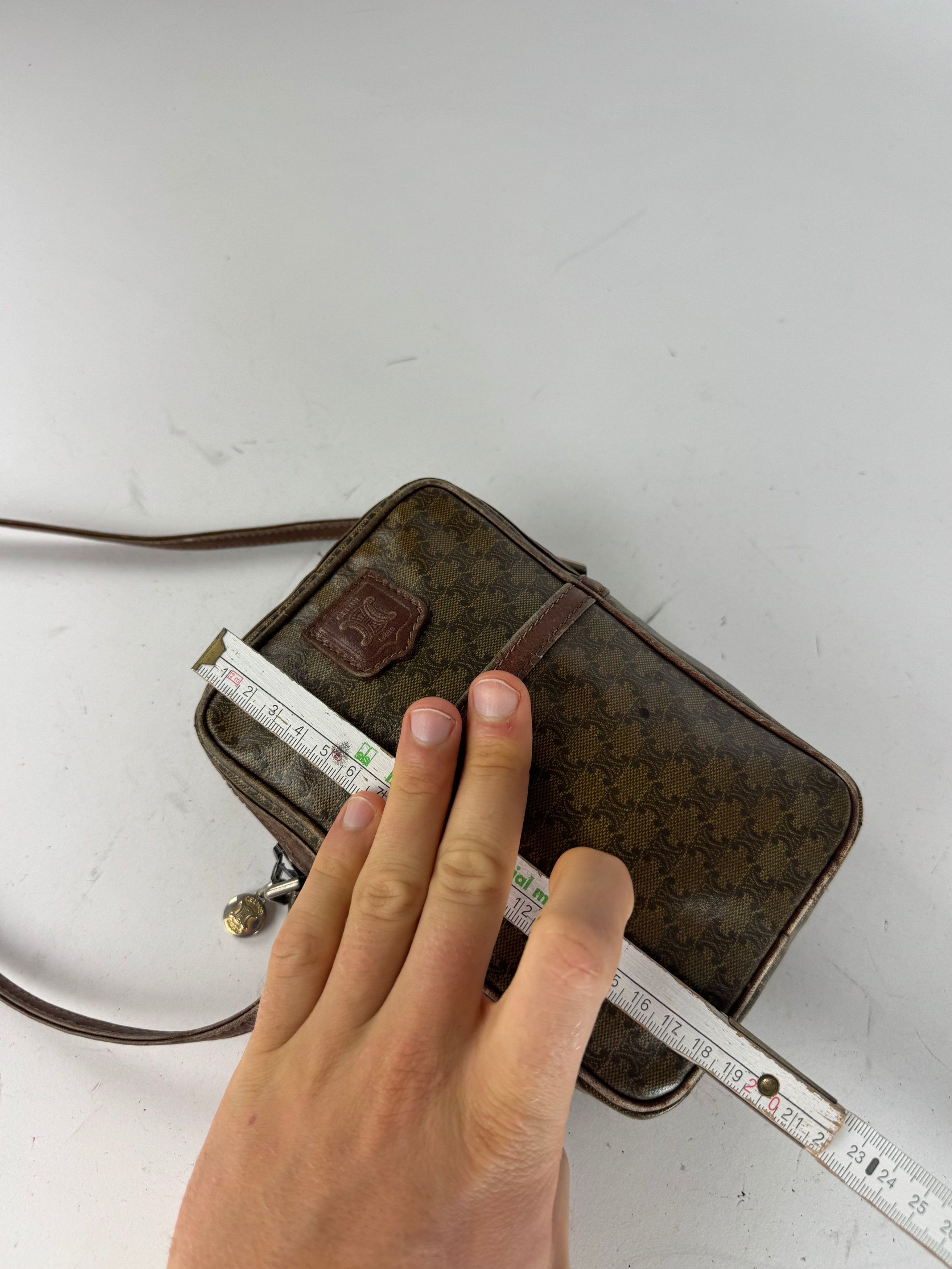 Celine Vintage Paris Patent Leather Monogram Messenger Bag Khaki Br Size ONE SIZE - 8 Thumbnail