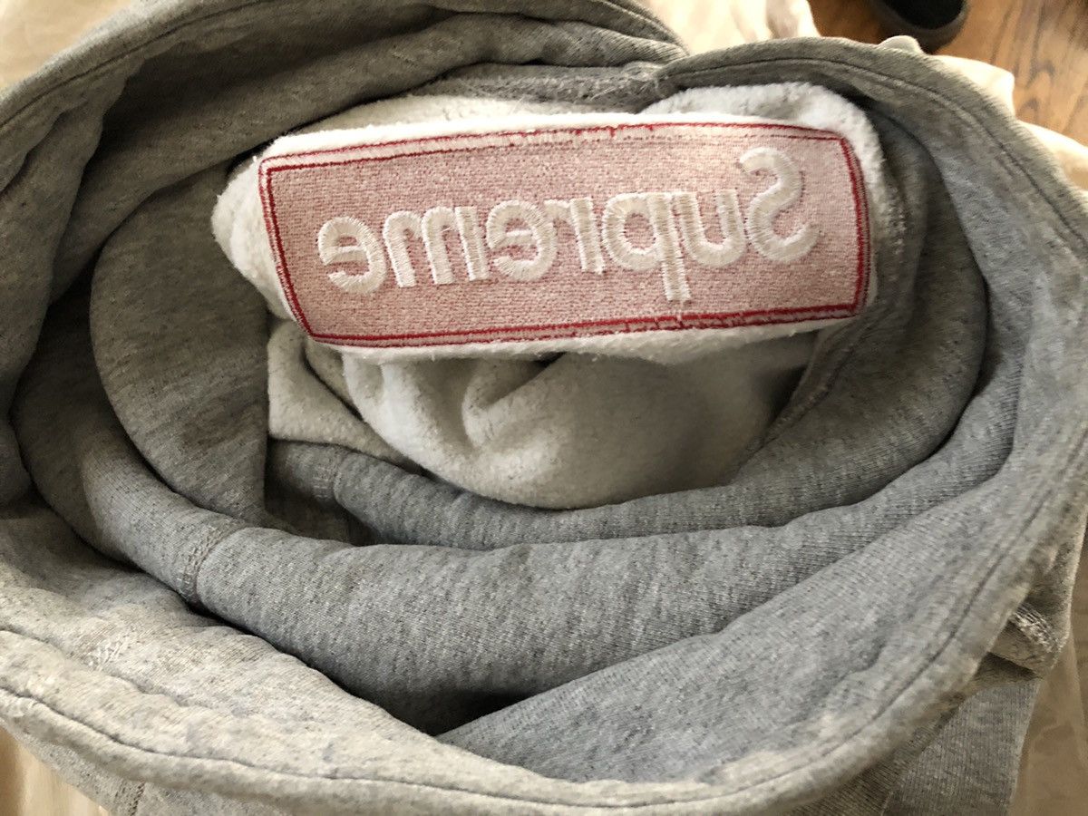 Supreme Red on Grey Box Logo Hoodie FW12 Size US M / EU 48-50 / 2 - 5 Thumbnail