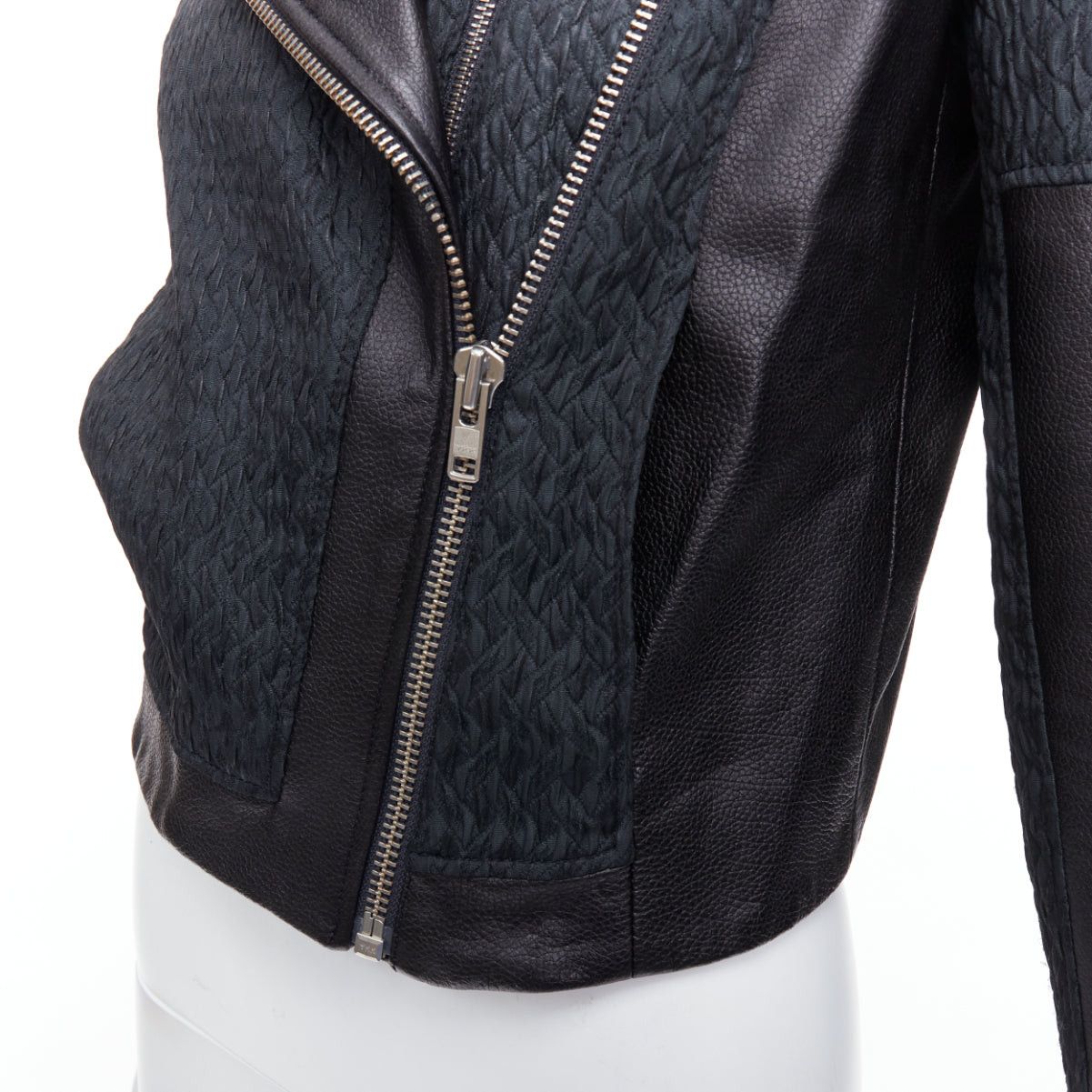 Helmut Lang HELMUT LANG black pebbled leather textured fabric zip crop biker P Size XS / US 0-2 / IT 36-38 - 8 Thumbnail