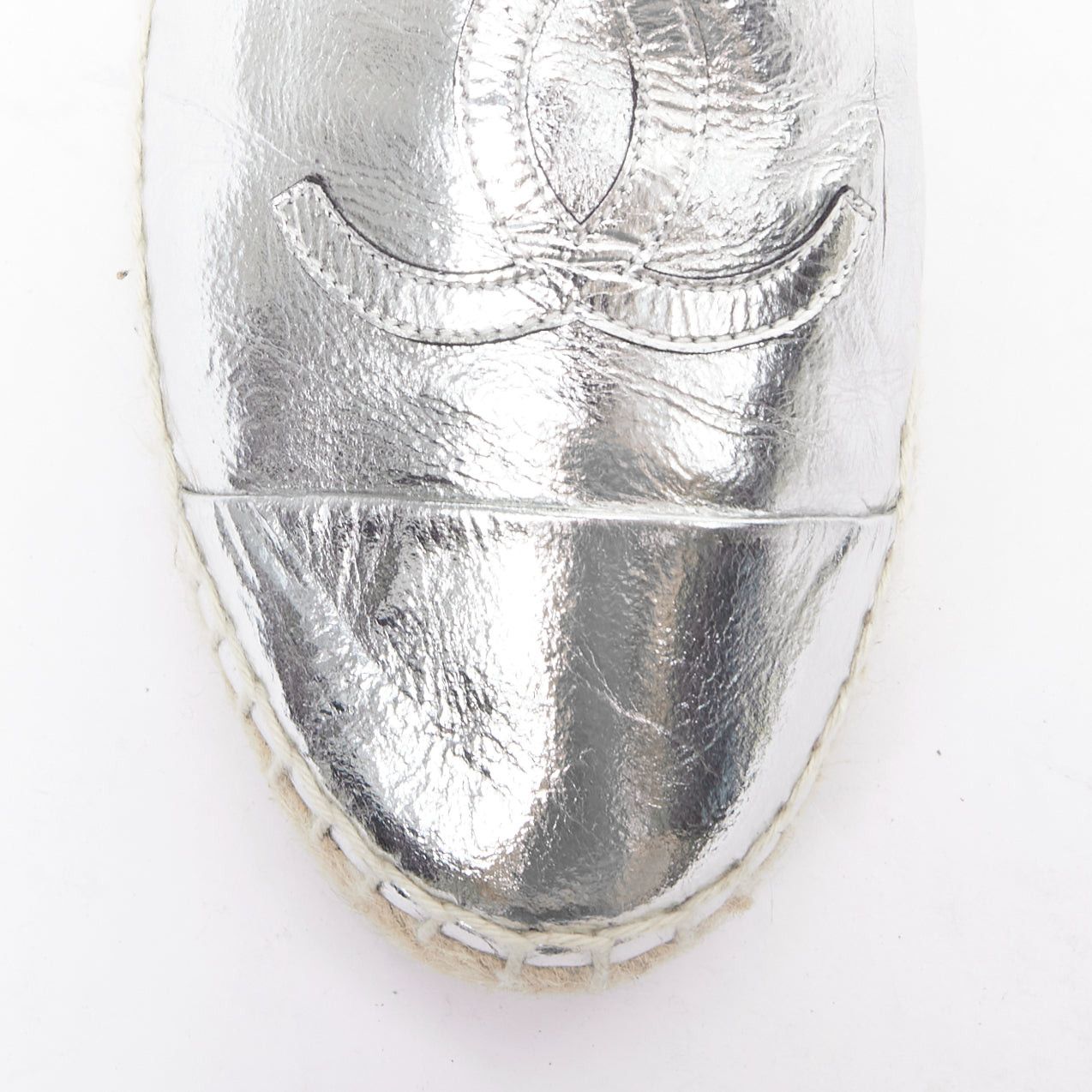 Chanel CHANEL metallic silver laminated goatskin CC logo jute espadrilles EU38 Size US 8 / IT 38 - 6 Thumbnail