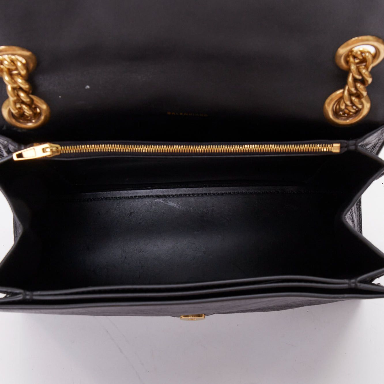 Balenciaga BALENCIAGA Crush Medum black textured leather gold B chain flap shoulder bag Size ONE SIZE - 10 Thumbnail
